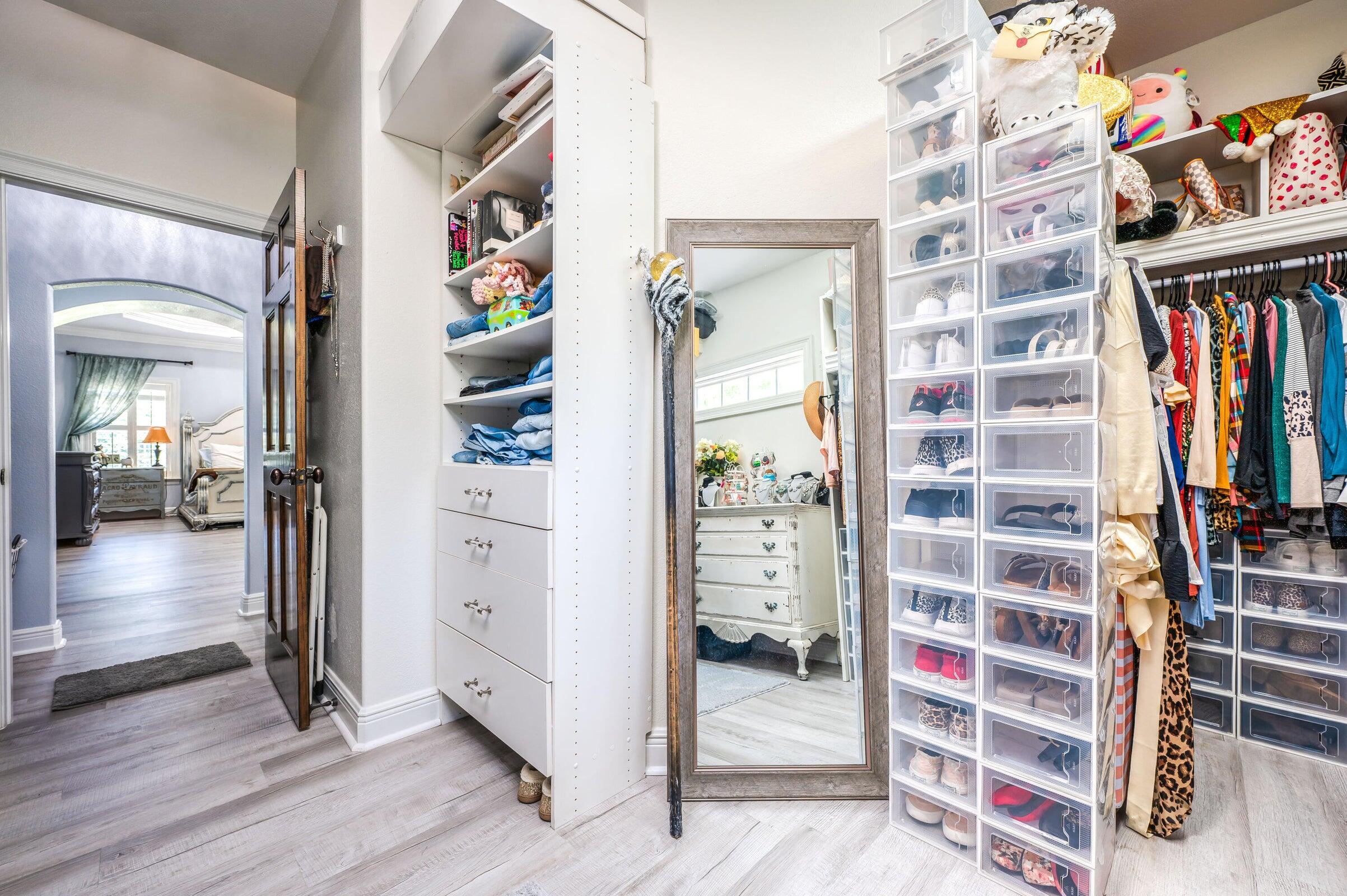 FOXWOOD COUNTRY CLUB EST - Residential Lease