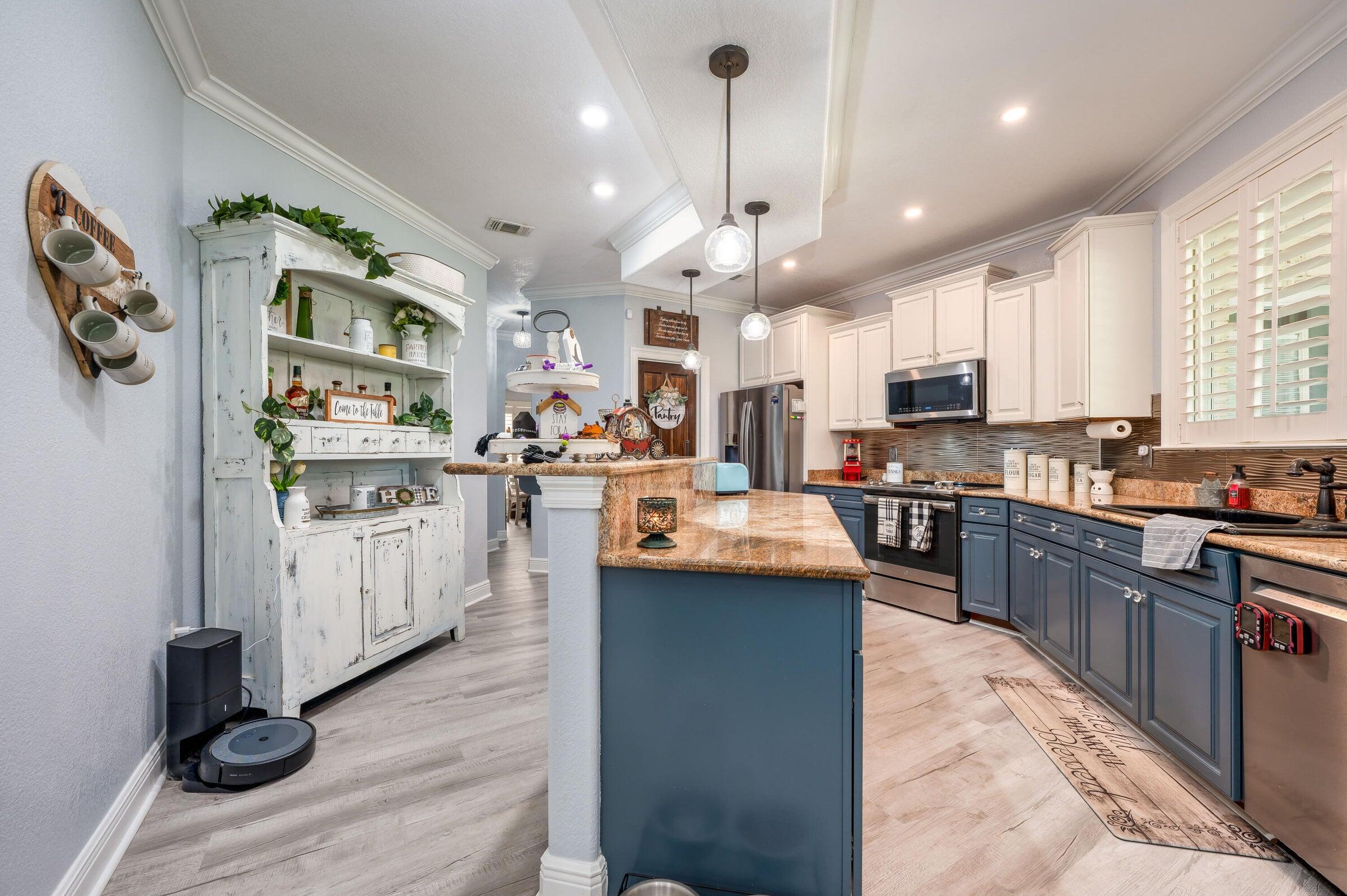 FOXWOOD COUNTRY CLUB EST - Residential Lease