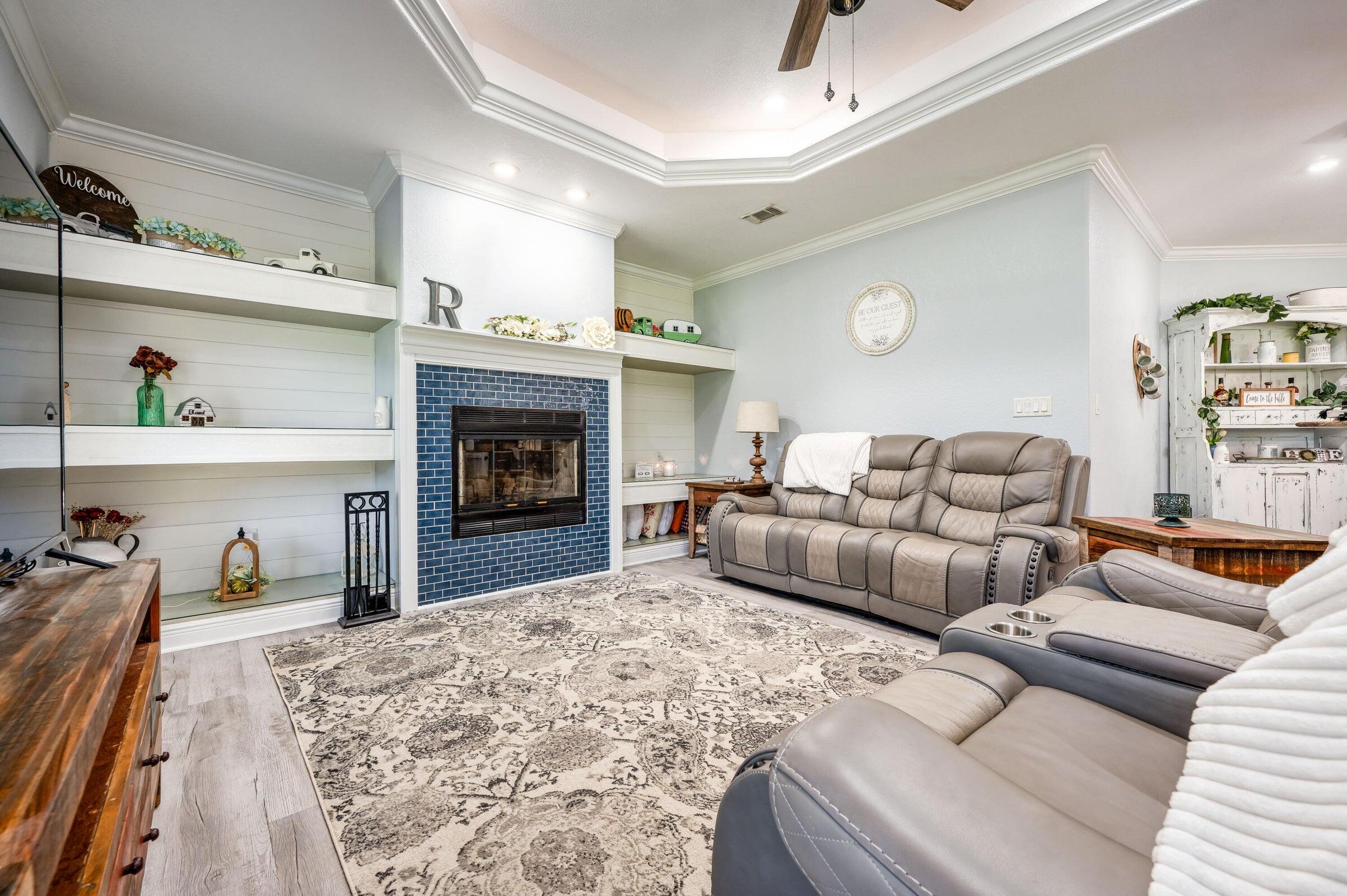 FOXWOOD COUNTRY CLUB EST - Residential Lease