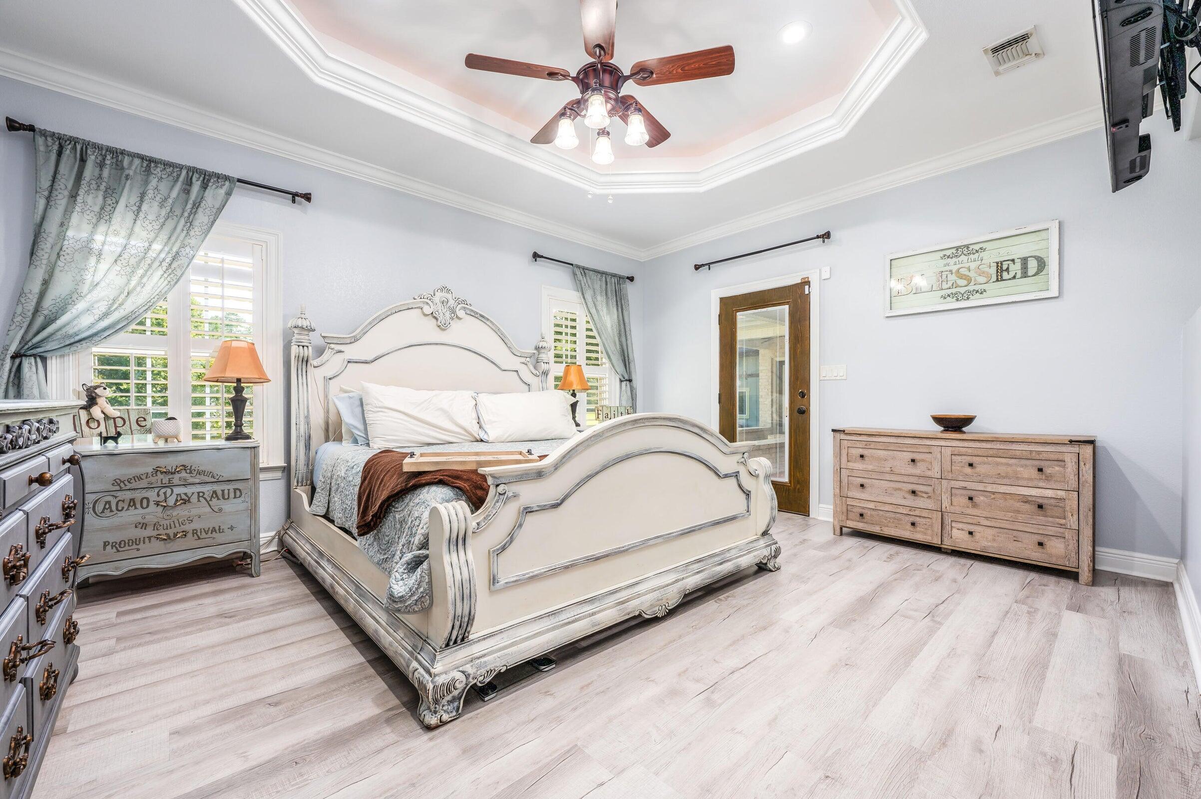 FOXWOOD COUNTRY CLUB EST - Residential Lease