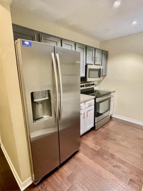 NEW WALTON VILLAGE - Residential Lease