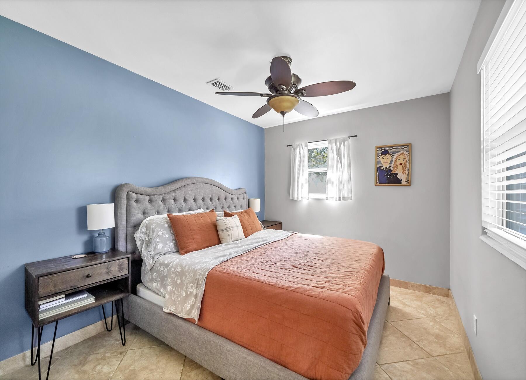 MIRAMAR EST 1ST ADD LOT 4 BLK C - Residential