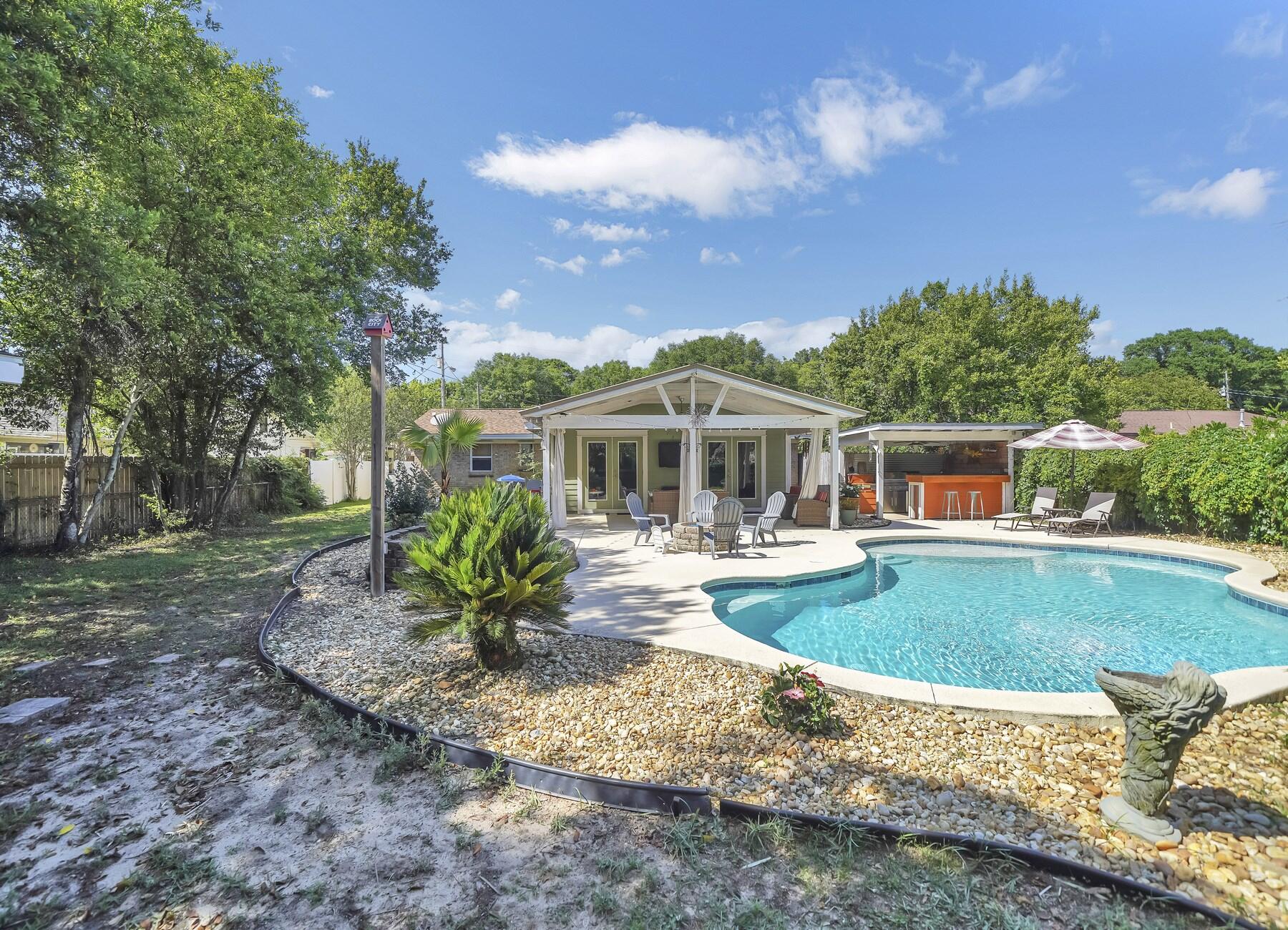 MIRAMAR EST 1ST ADD LOT 4 BLK C - Residential