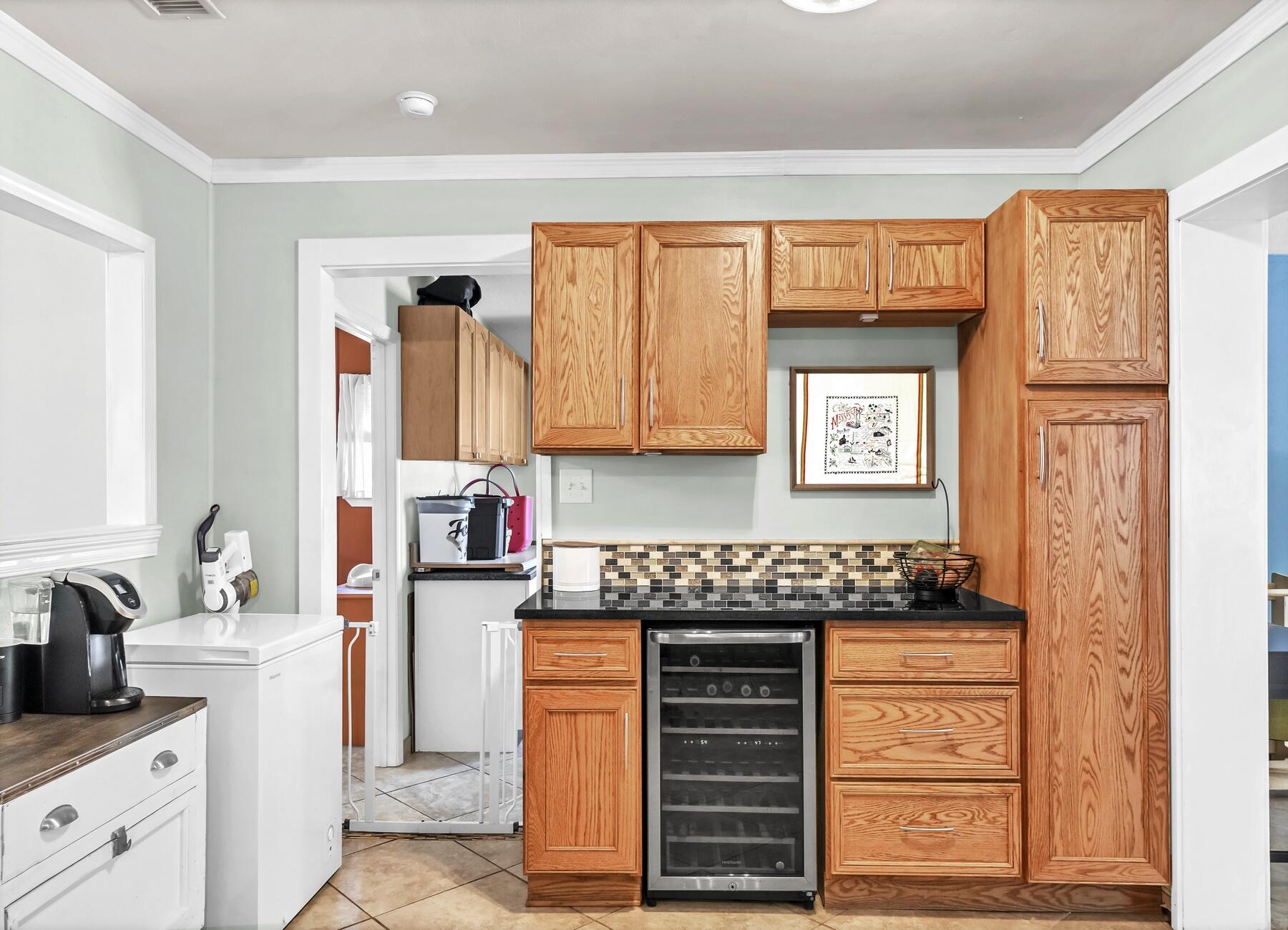 MIRAMAR EST 1ST ADD LOT 4 BLK C - Residential