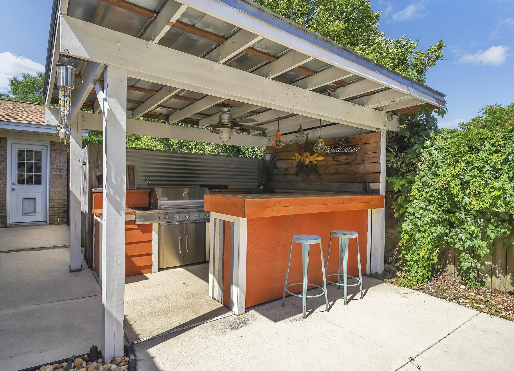 MIRAMAR EST 1ST ADD LOT 4 BLK C - Residential