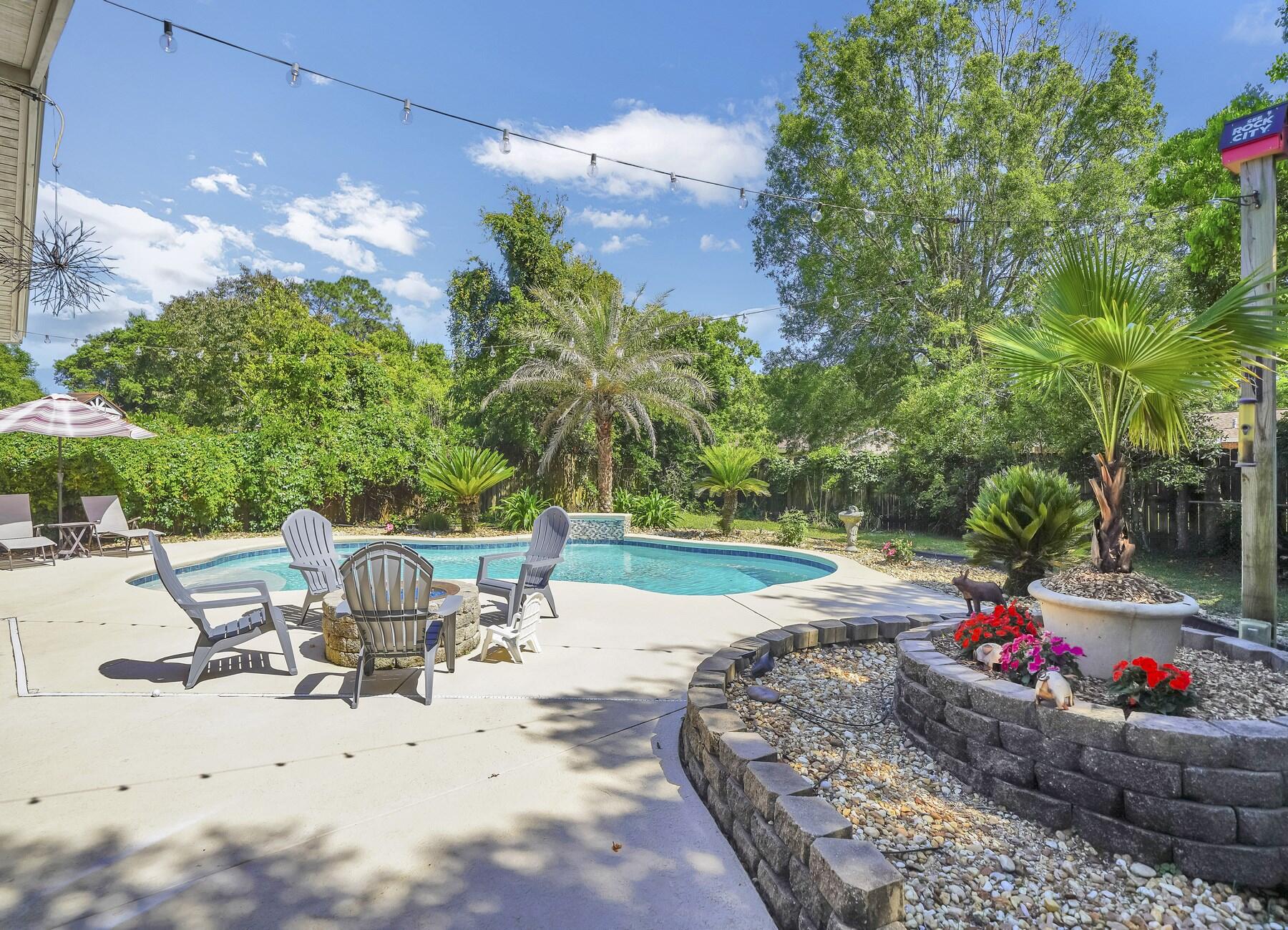 MIRAMAR EST 1ST ADD LOT 4 BLK C - Residential