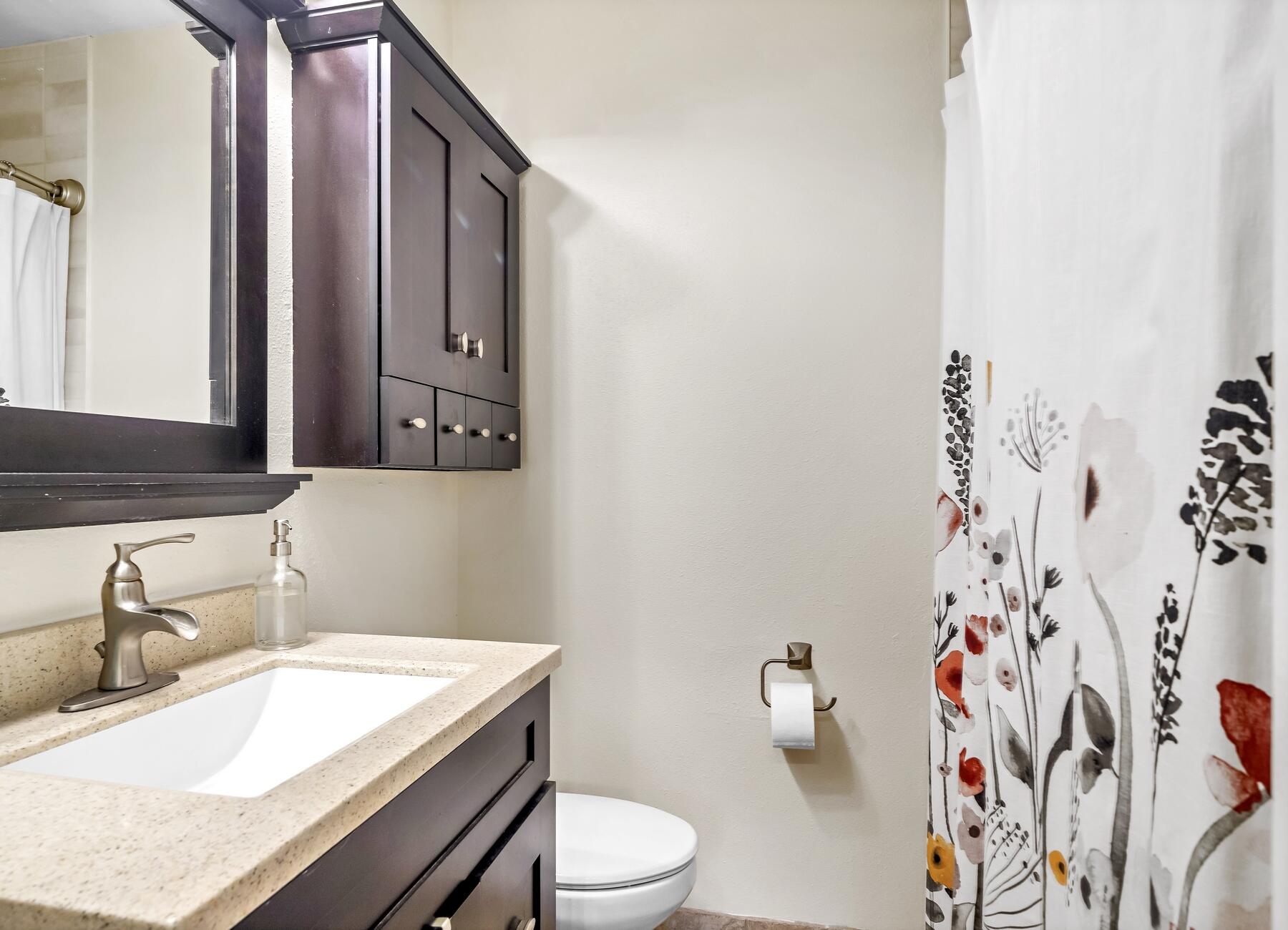 MIRAMAR EST 1ST ADD LOT 4 BLK C - Residential