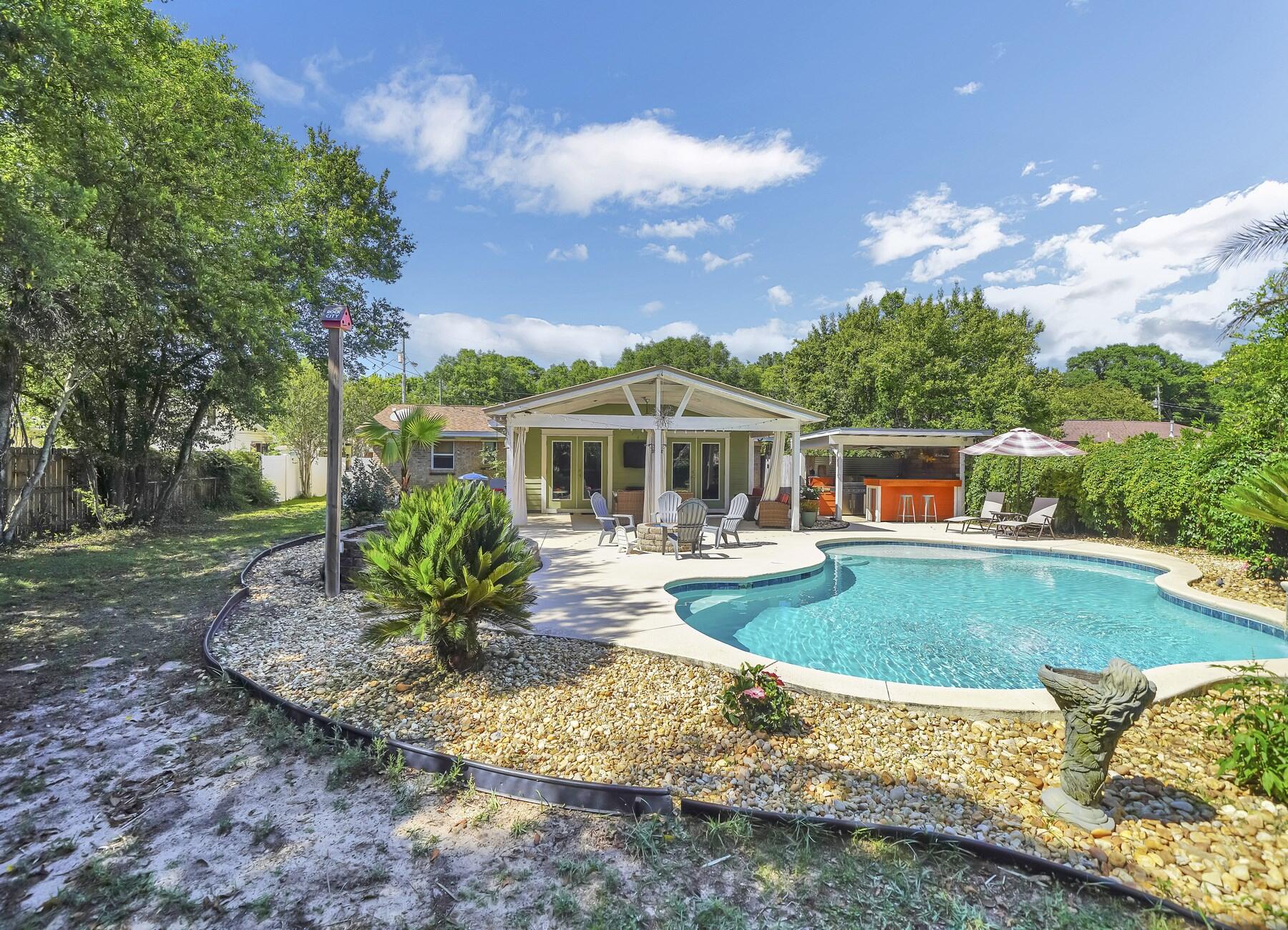 MIRAMAR EST 1ST ADD LOT 4 BLK C - Residential