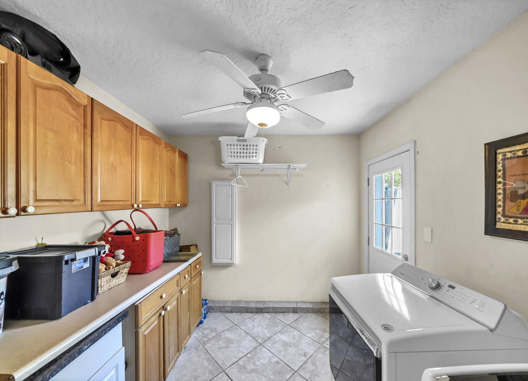 MIRAMAR EST 1ST ADD LOT 4 BLK C - Residential