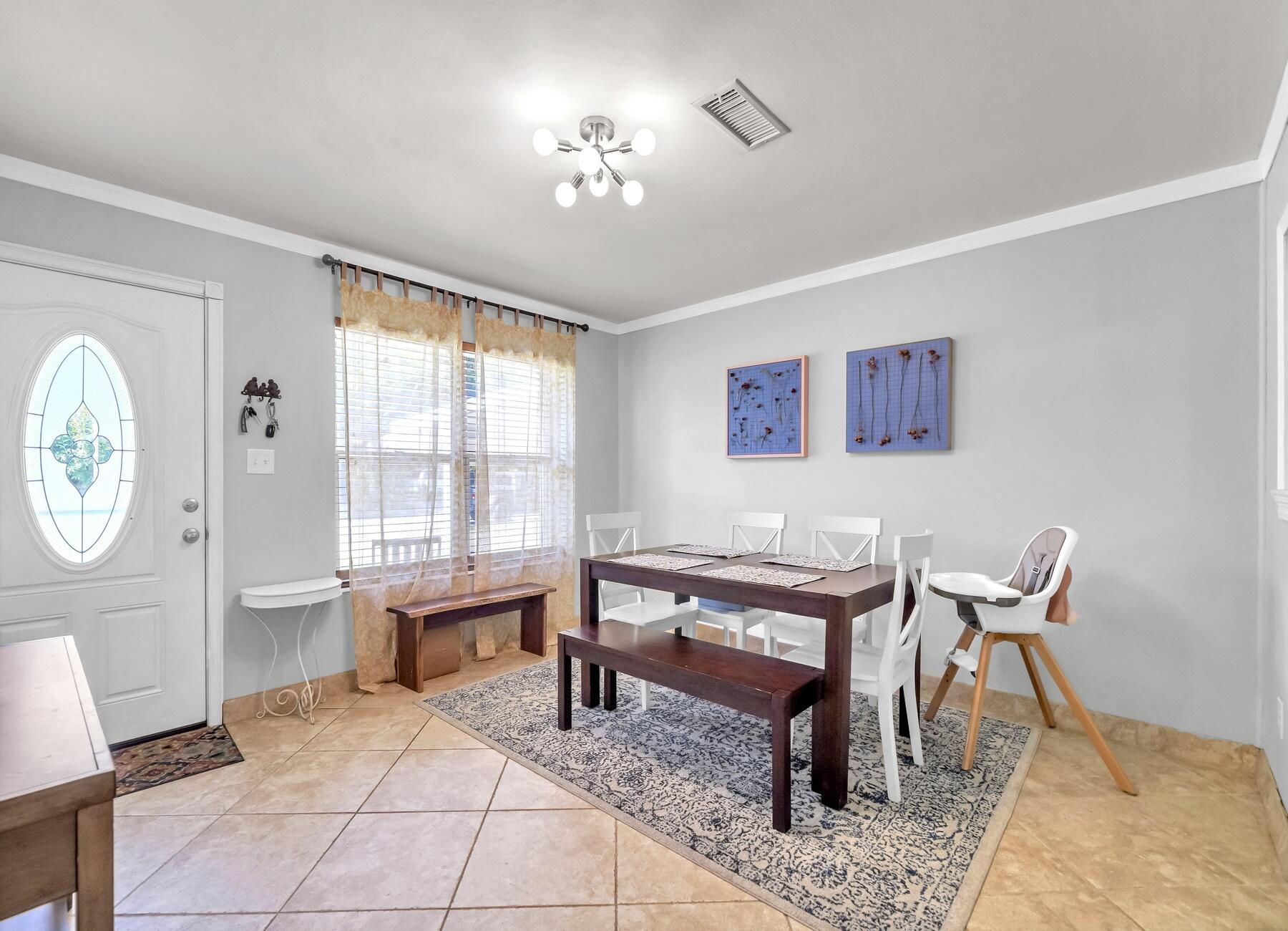 MIRAMAR EST 1ST ADD LOT 4 BLK C - Residential