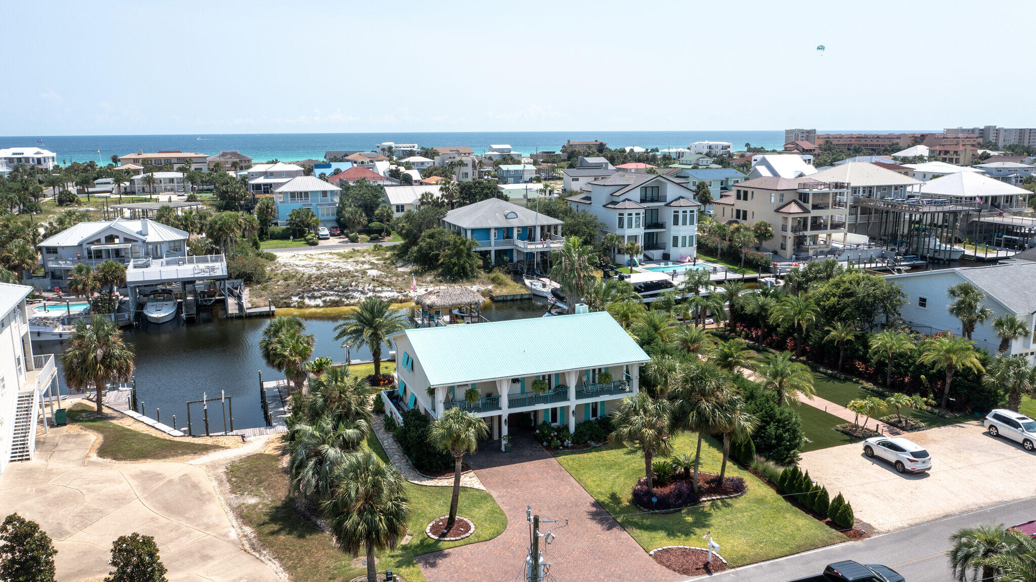 HOLIDAY ISLE - Residential