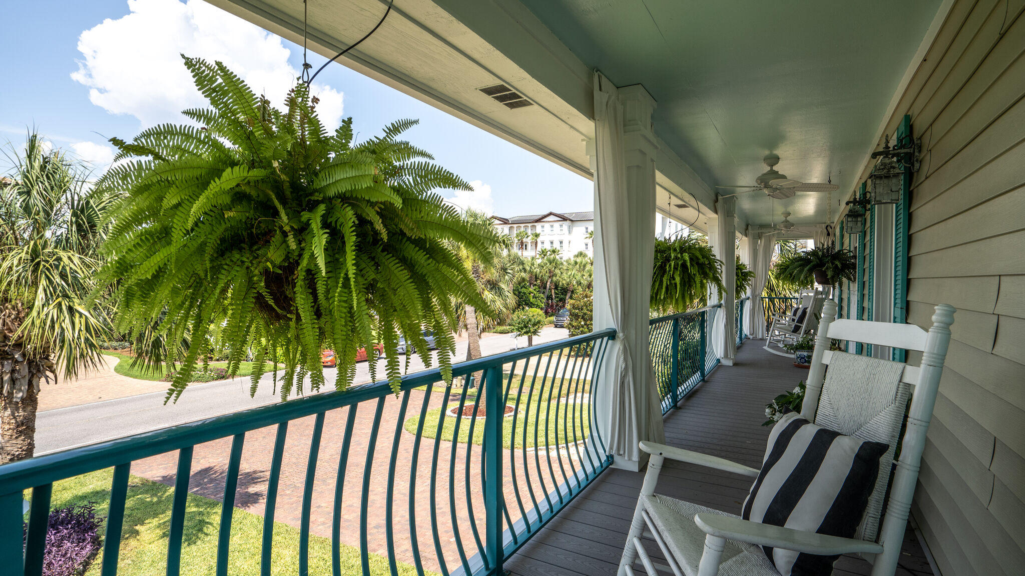 HOLIDAY ISLE - Residential