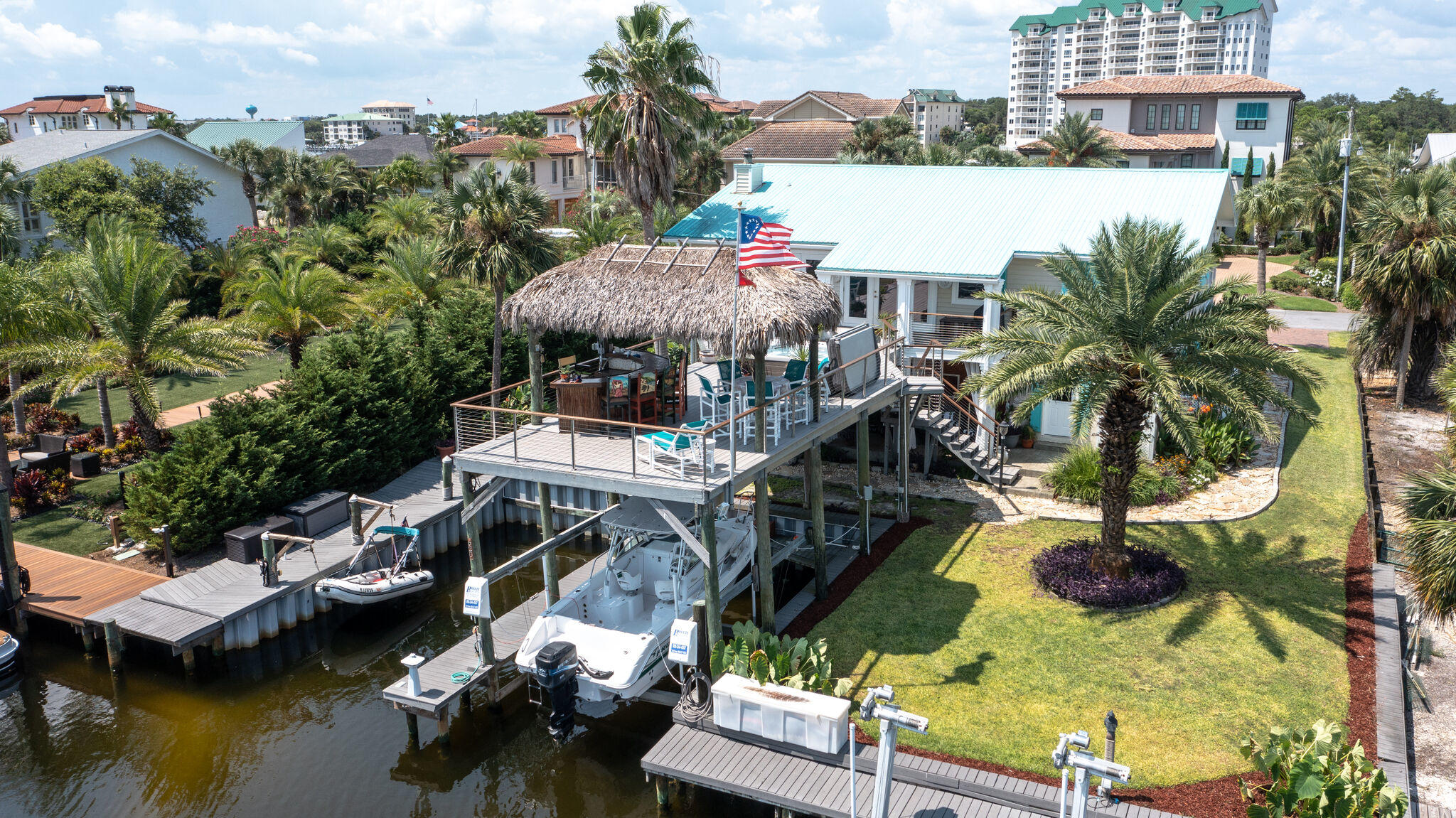 HOLIDAY ISLE - Residential
