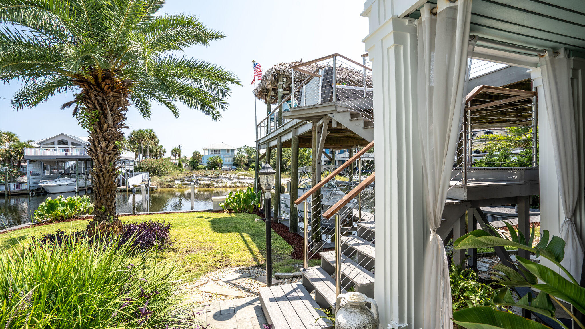 HOLIDAY ISLE - Residential