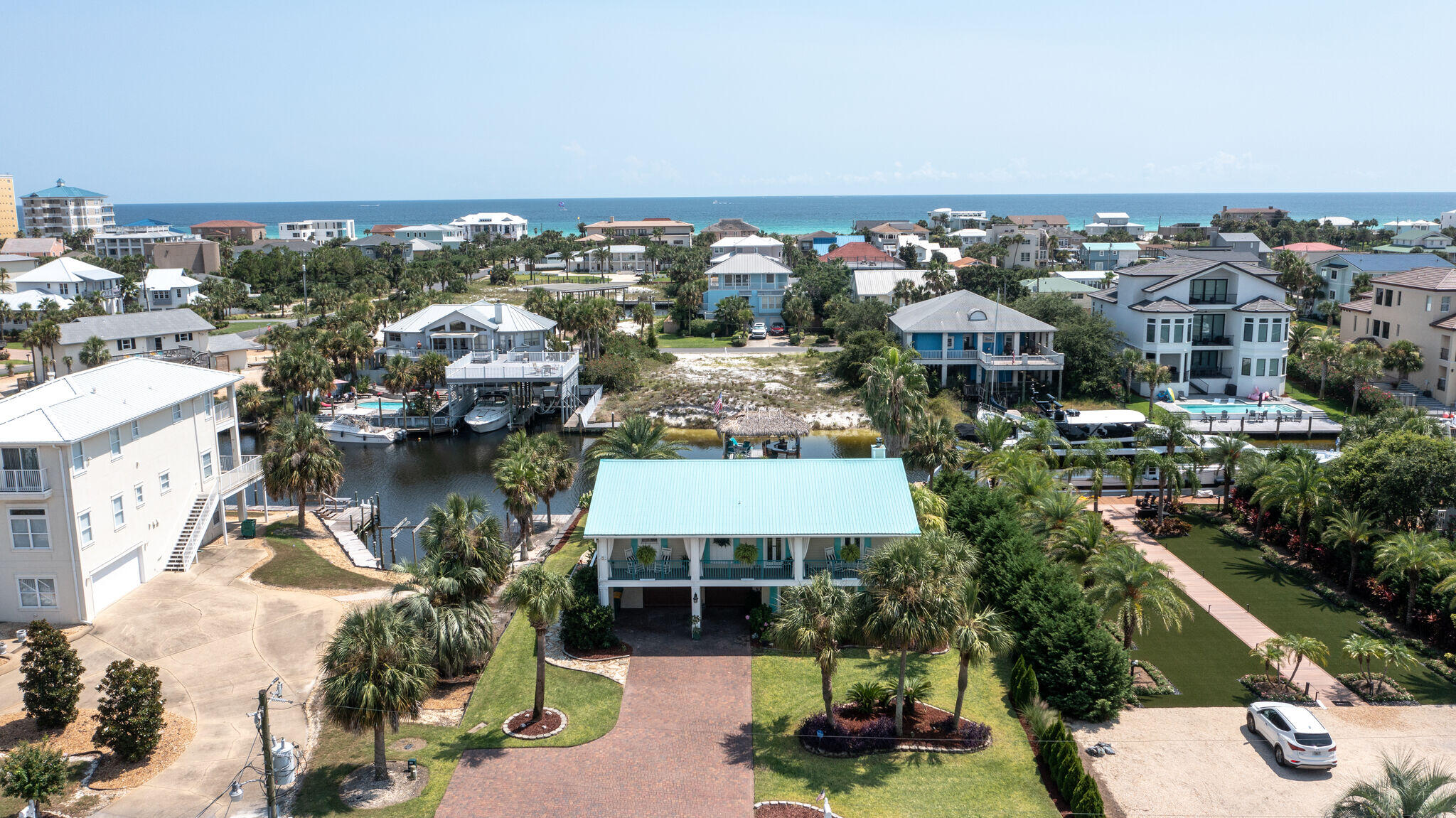 HOLIDAY ISLE - Residential
