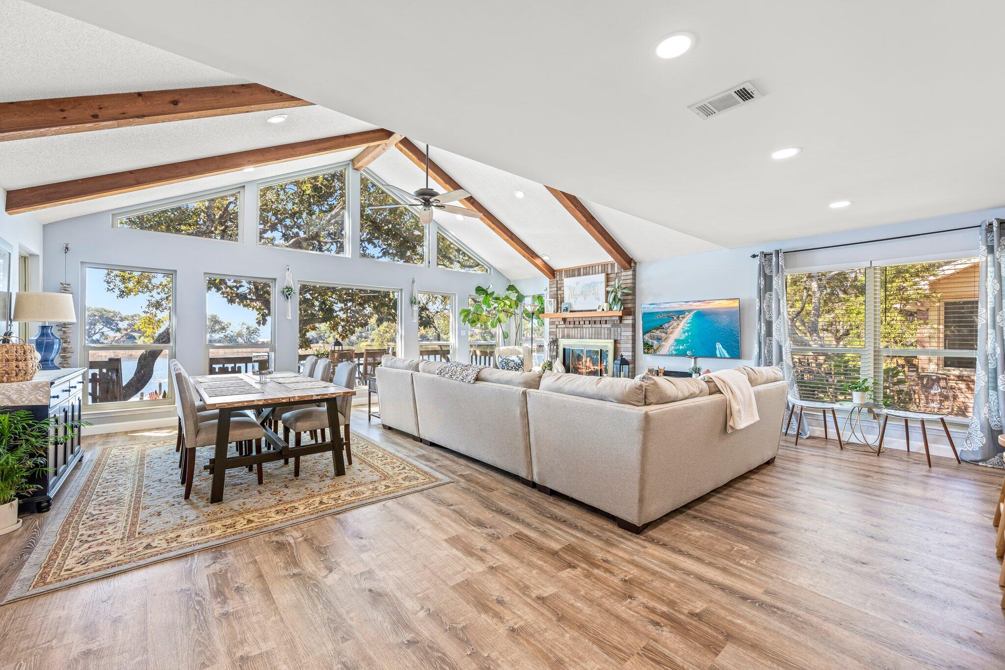 North Lake Pippin - Residential Lease