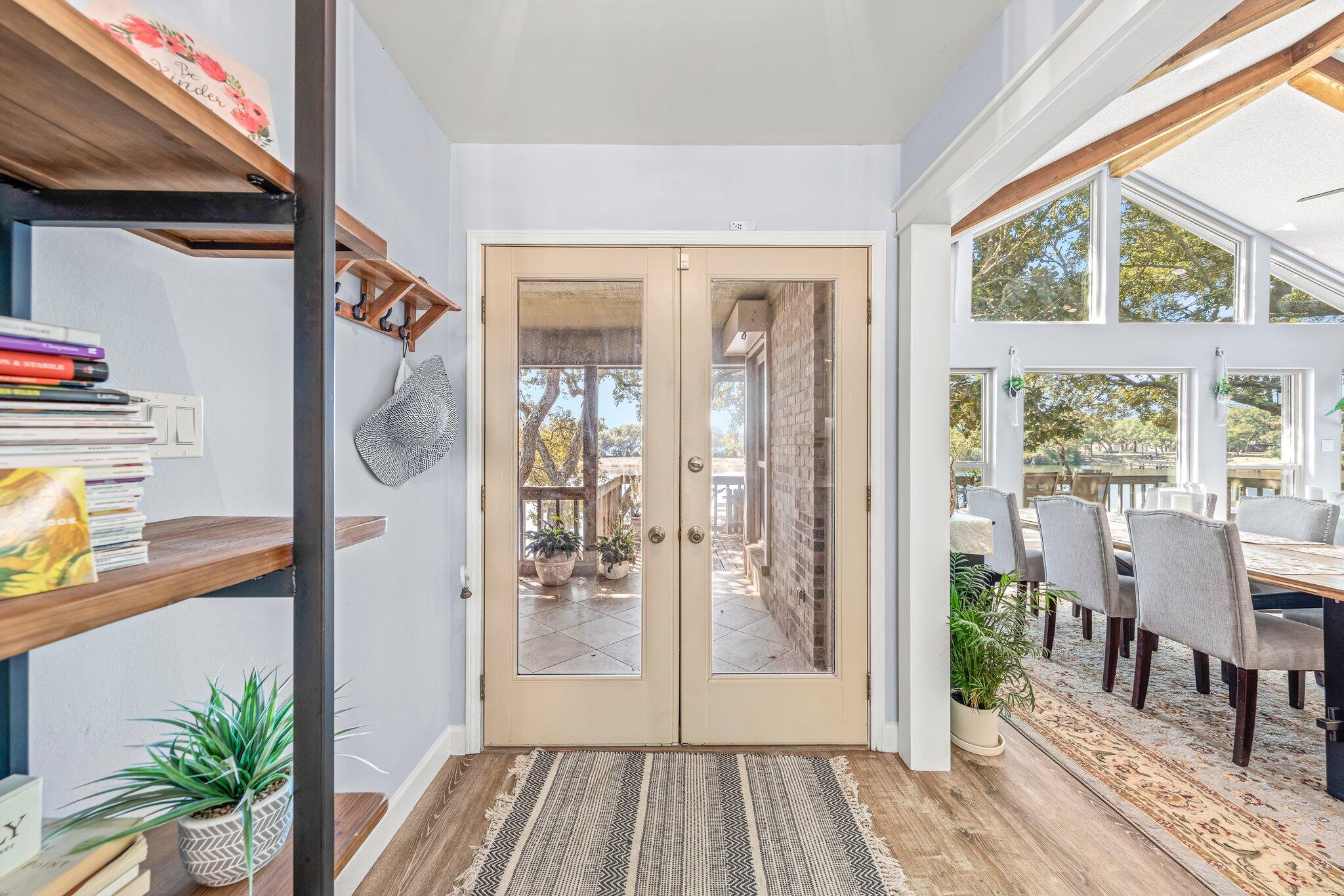 North Lake Pippin - Residential Lease