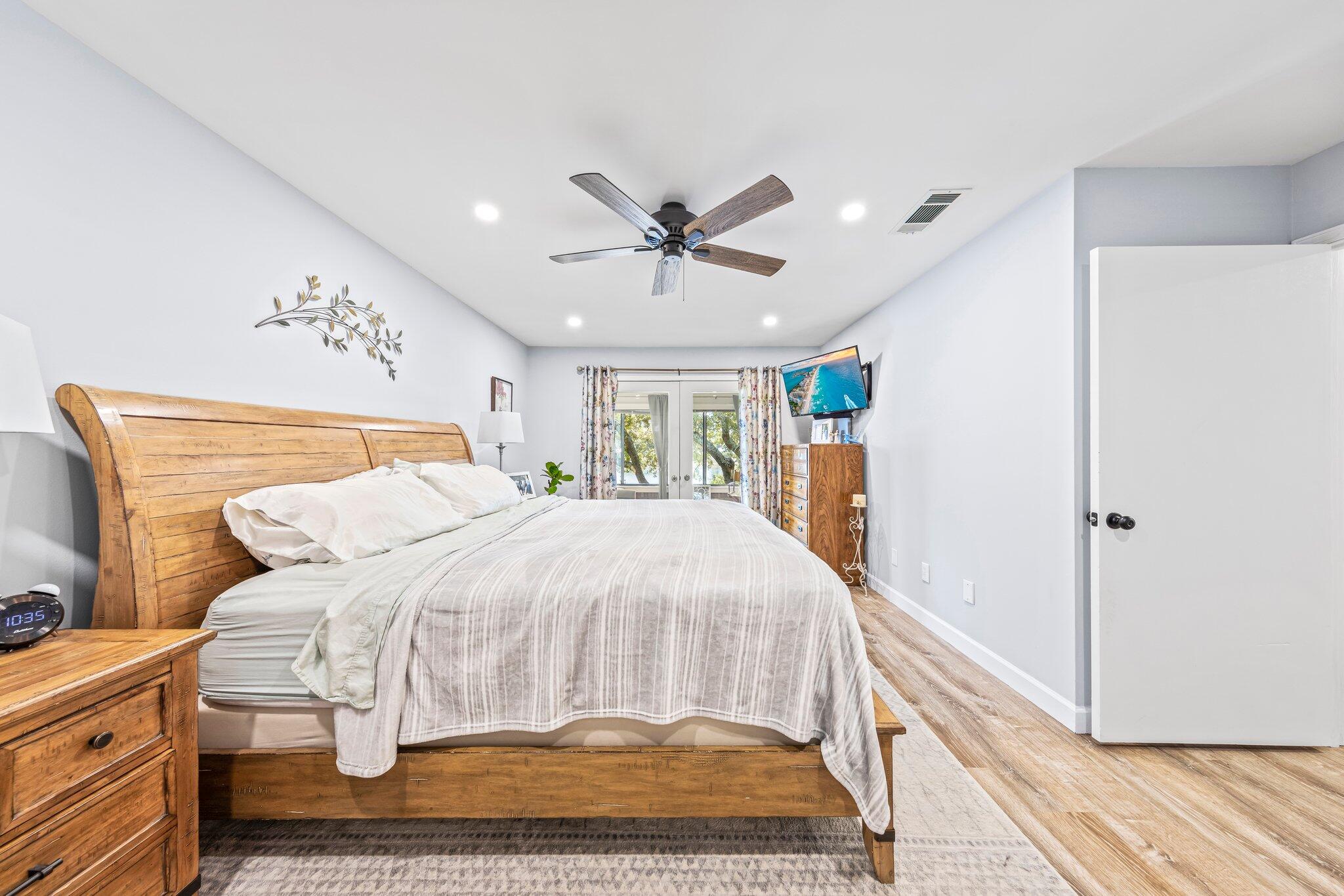 North Lake Pippin - Residential Lease