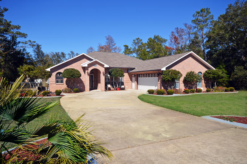 Totally Renovated Custom-Built, all brick Stunning Gunite POOL Home on the 10th Fairway of Hidden Creek Golf Course. 2,583 Sq. ft.(324 sq. ft. is a Florida Room with Mitsubishi HVAC System). Interior Features: Raised Ceilings, crown molding, Plantation Shutters, Built-ins, Stressed Hickory Flooring, Large Tile. No carpet, providing allergy free environment. Intercom through-out. Architectural niches, custom laundry storage space & lighting w/Utility sink. The interior features a large great room, formal dining and open Kitchen w/dining area; all featuring raised ceilings, bronze fixtures and lighting. Large windows for great natural light, can lights,tear drop lighting. Hardwood Cabinets, 48'' Cabinets, quartz counter-tops,stainless steel appliances/Refrig, w/d do not convey;