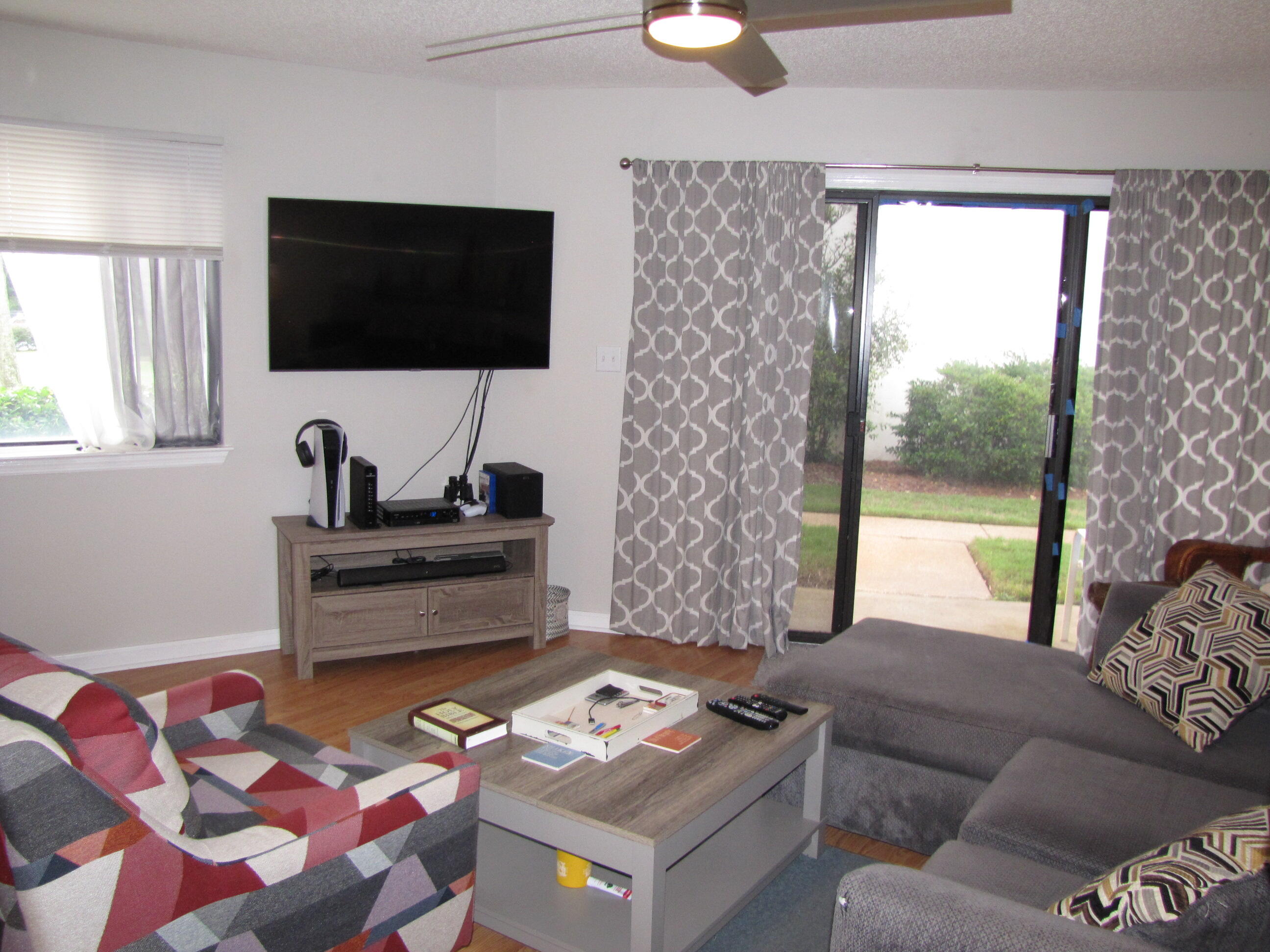 CRYSTAL VILLAGE II CONDO PH 1 - Residential