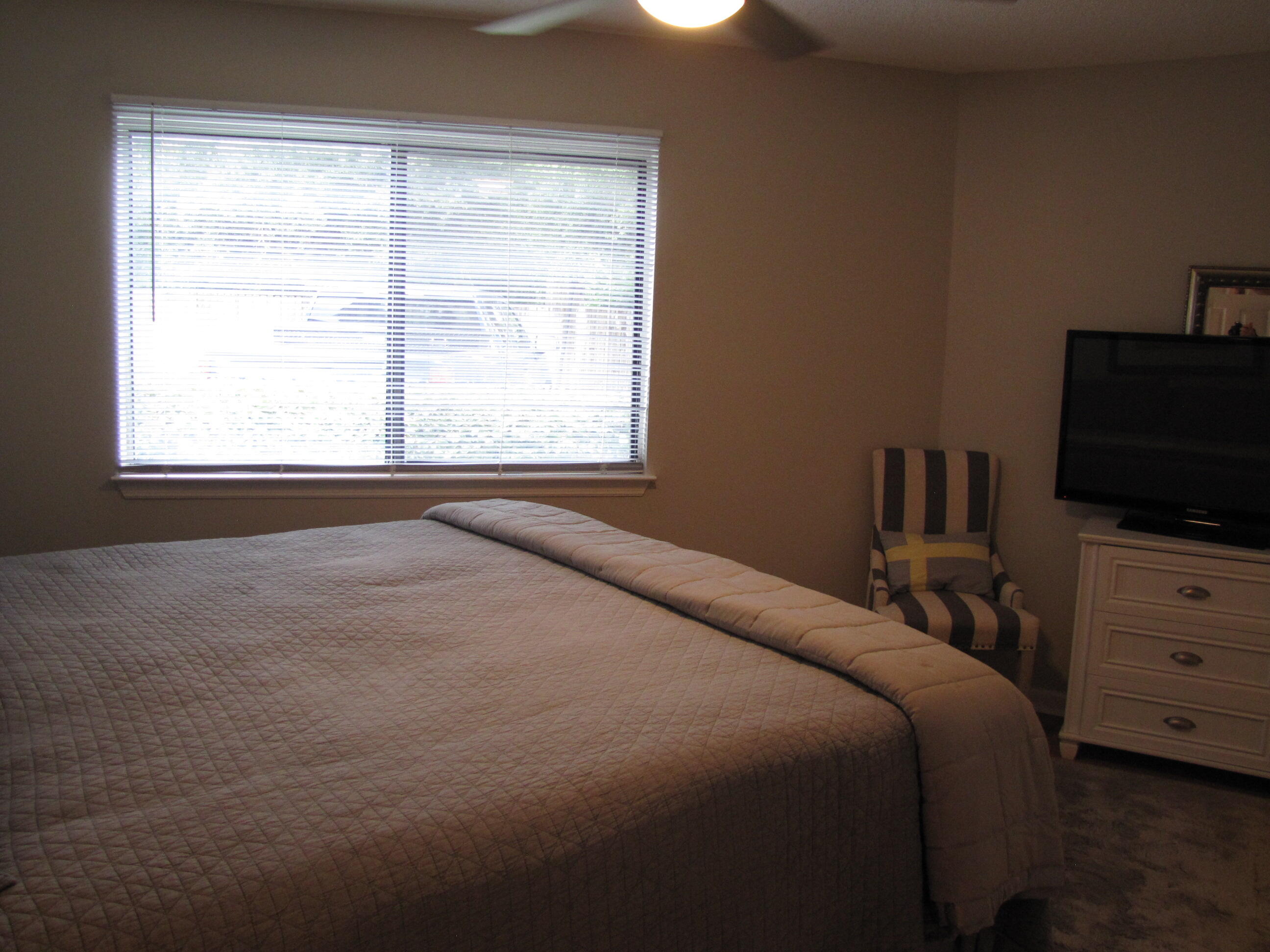 CRYSTAL VILLAGE II CONDO PH 1 - Residential