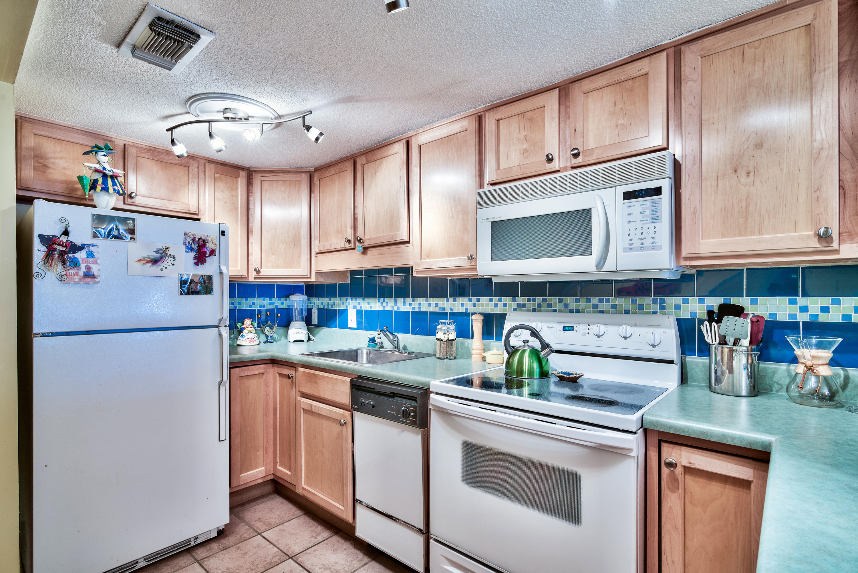 BAYOU VILLAGE CONDO PH 1 - Residential