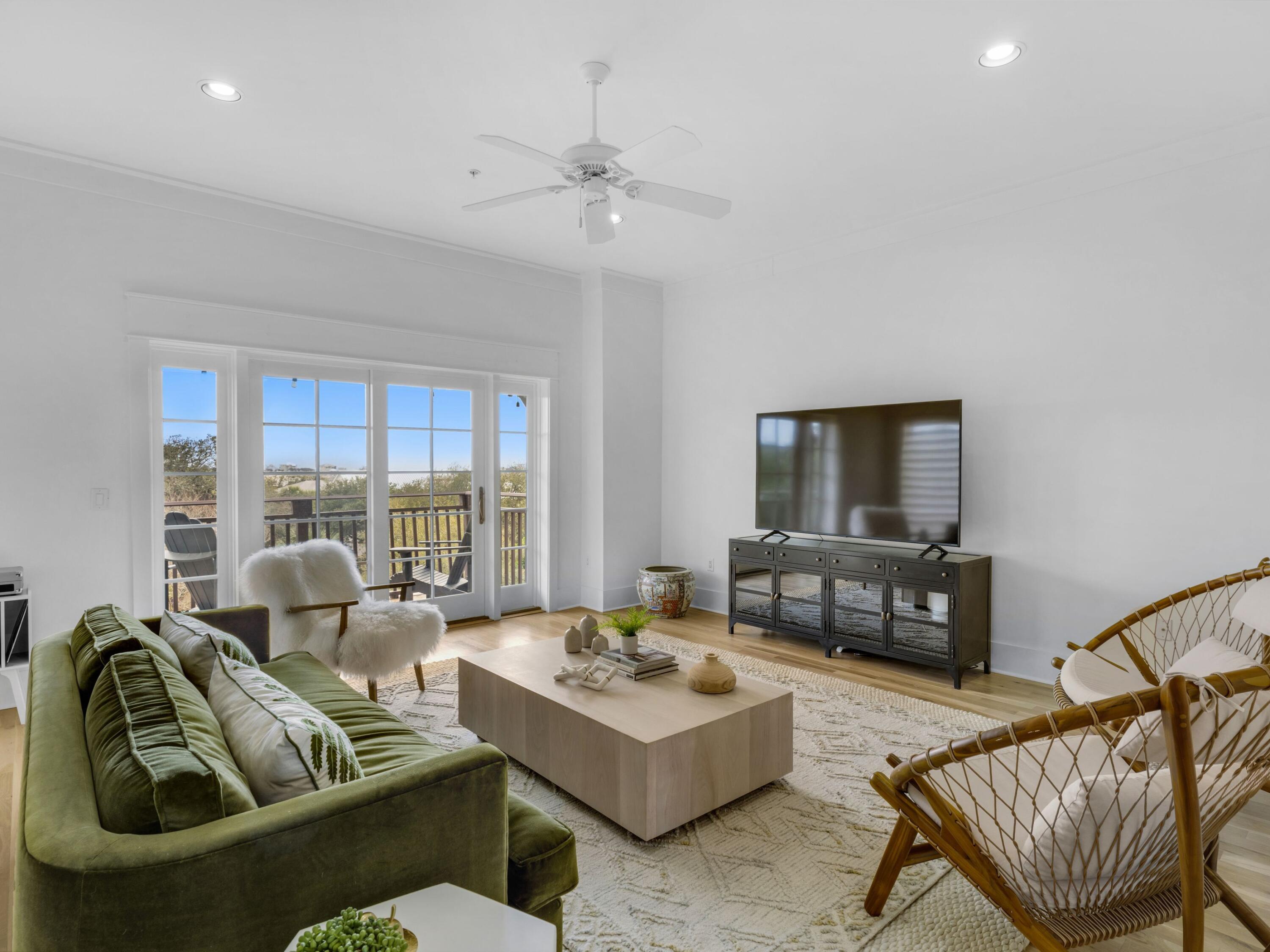 EASTERN LAKE VILLAGE - Residential