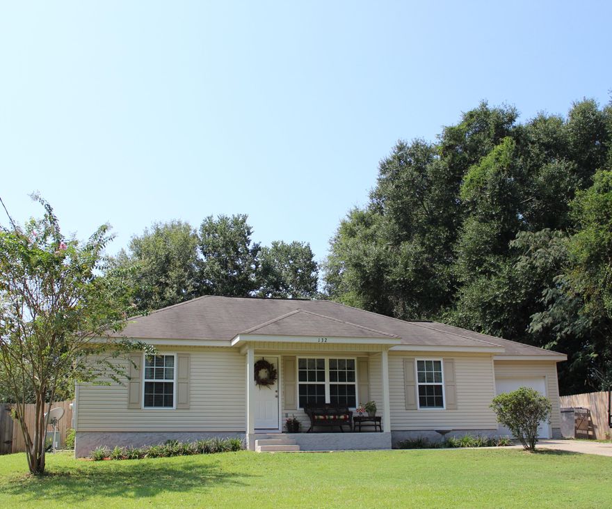 Adorable 3 bd/2 ba home that has been well-maintained and is ready for a new owner....the living room has a cathedral ceiling and is open to the dining area and adjoining kitchen. Master bedroom is a nice size and master bathroom has a walk-in closet. The house is a split bedroom design with the additional two bedrooms and bath on the opposite side of the living area, indoor laundry room and single car garage. The property has a level backyard that is privacy fenced...a real plus and it's a large space for entertaining family and friends. Close commute to town is convenient as well!! Make an appointment to view this home today!