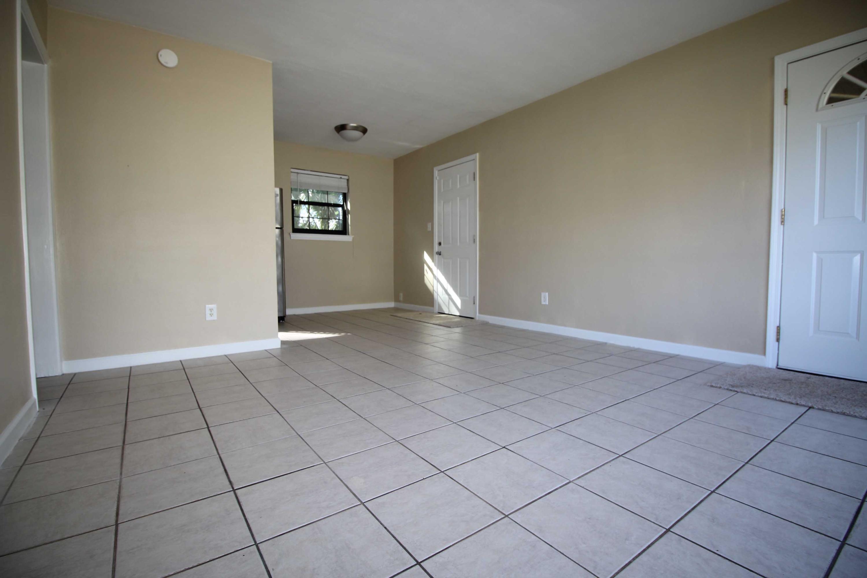 ELLIOTTS POINT 7TH ADDN - Residential