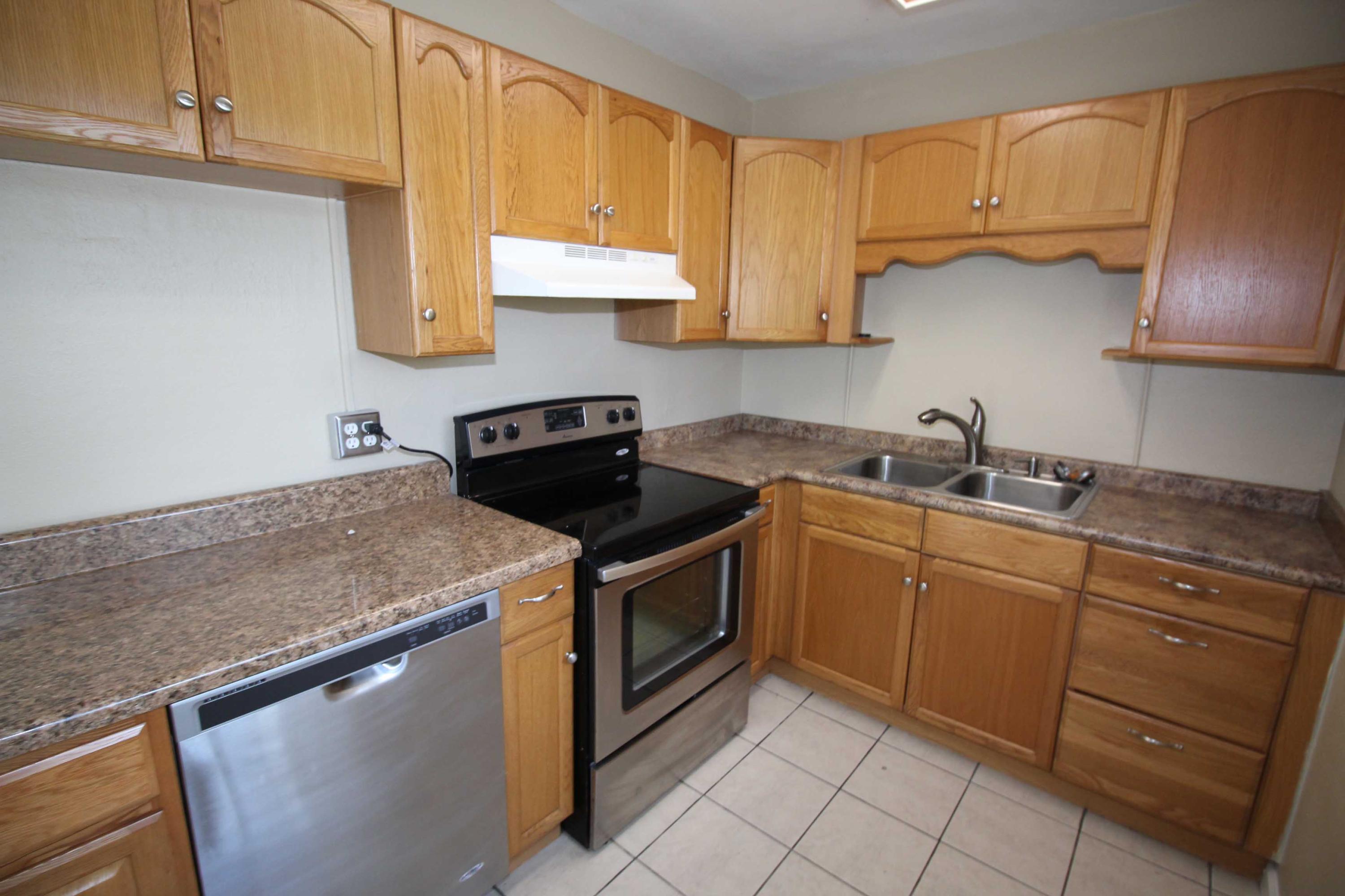 ELLIOTTS POINT 7TH ADDN - Residential