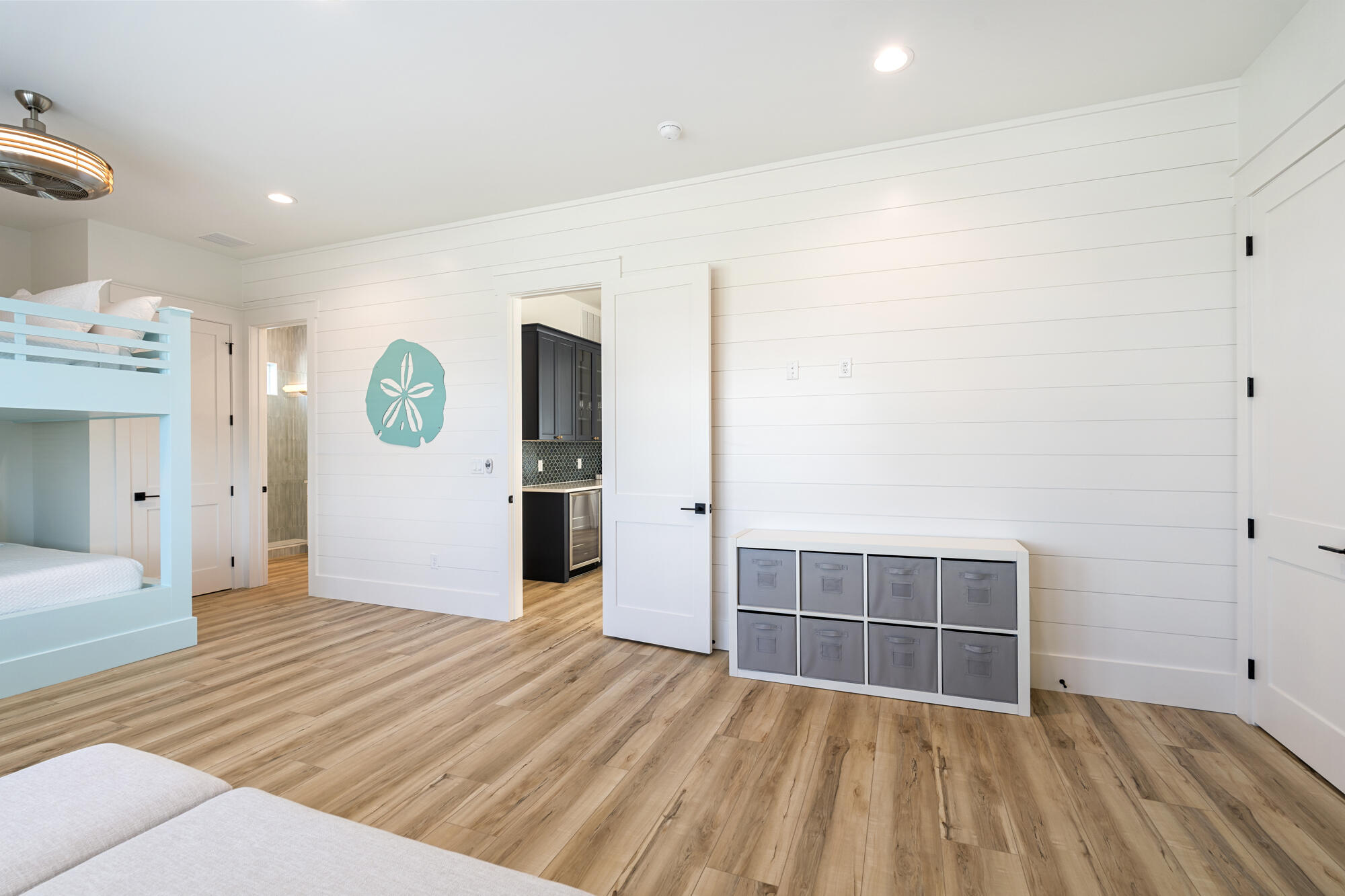 Hadley's Beach - Residential