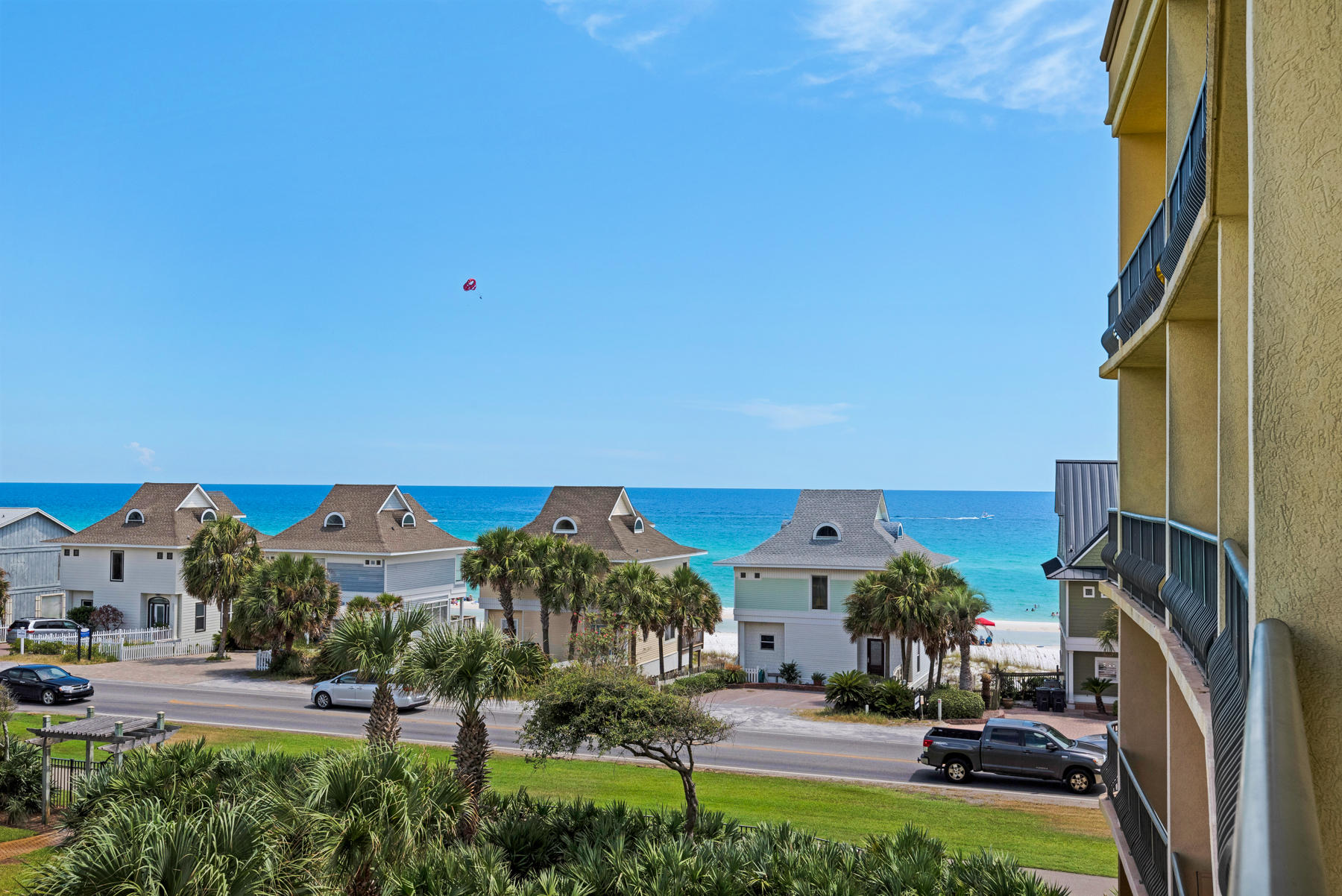 BEACH RESORT - Residential