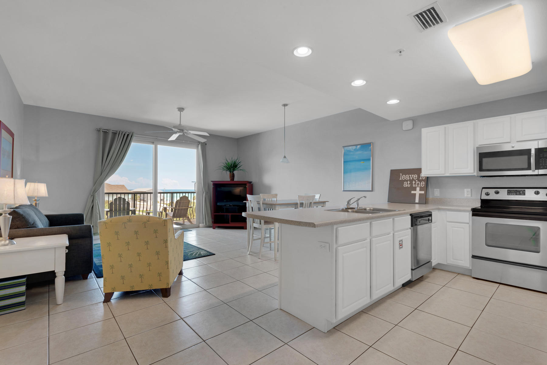 BEACH RESORT - Residential