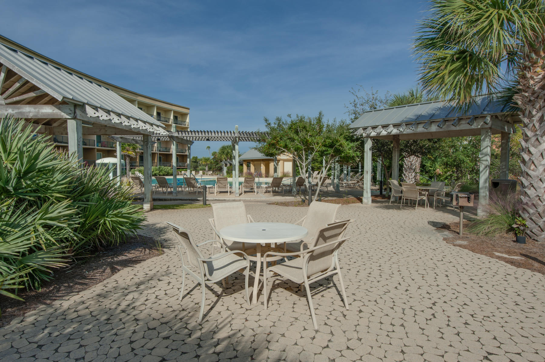 BEACH RESORT - Residential