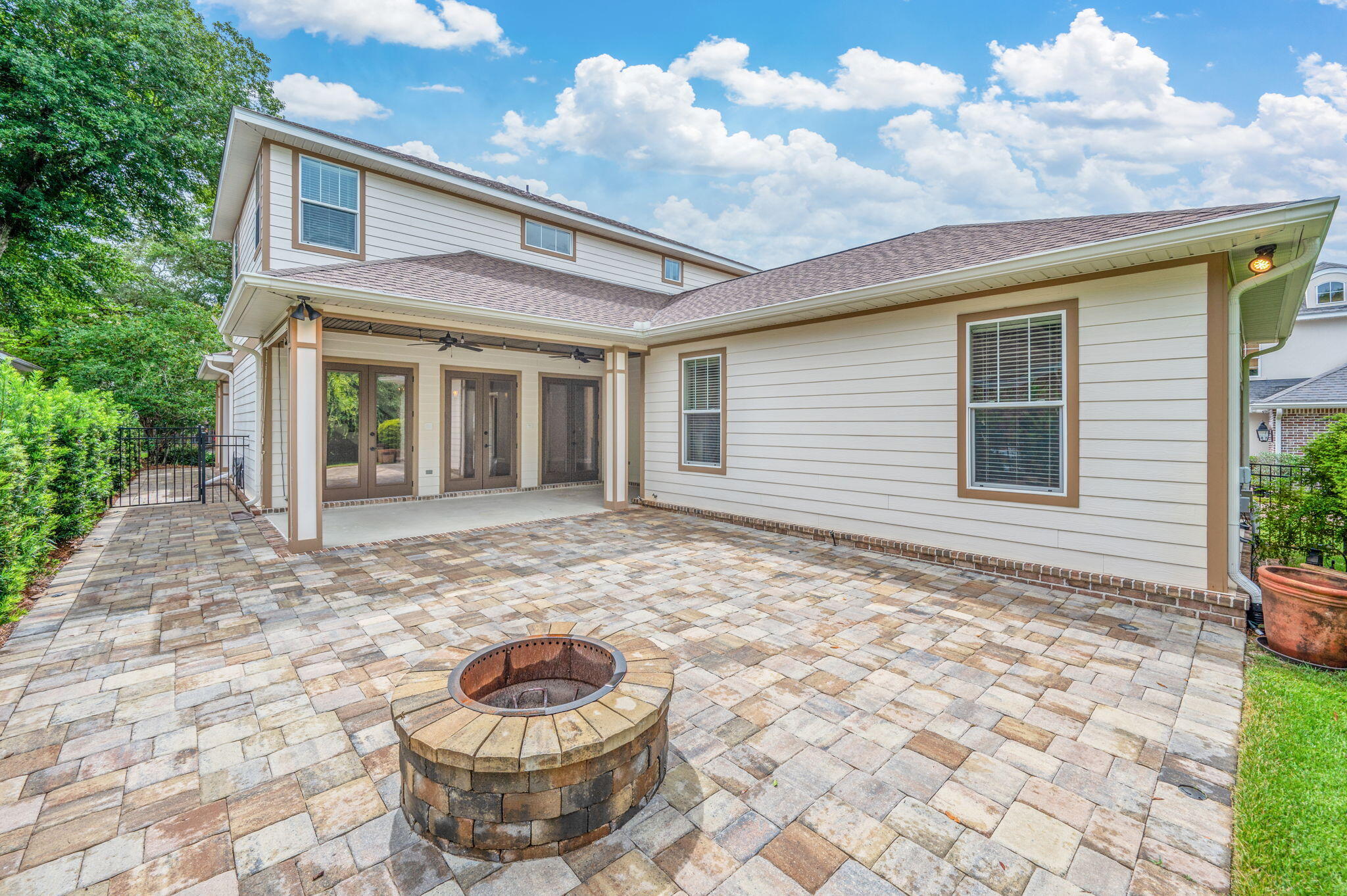 PARISH AT BLUEWATER POINT - Residential Lease