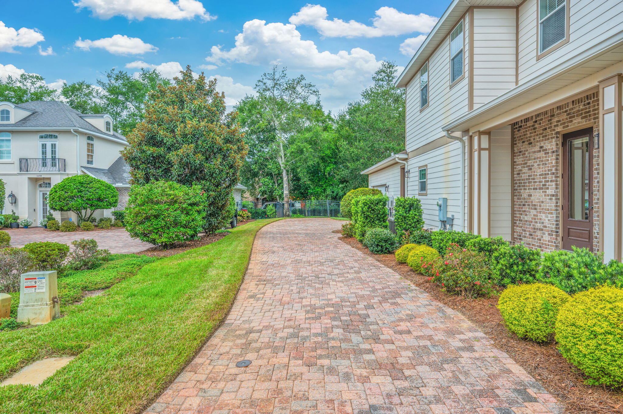 PARISH AT BLUEWATER POINT - Residential Lease