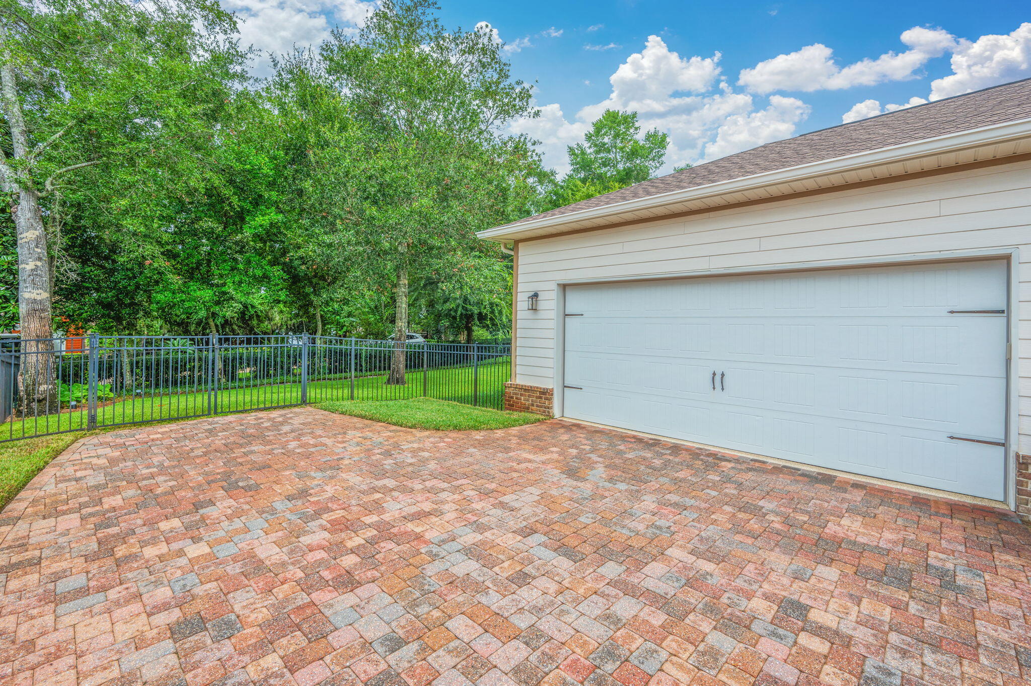 PARISH AT BLUEWATER POINT - Residential Lease