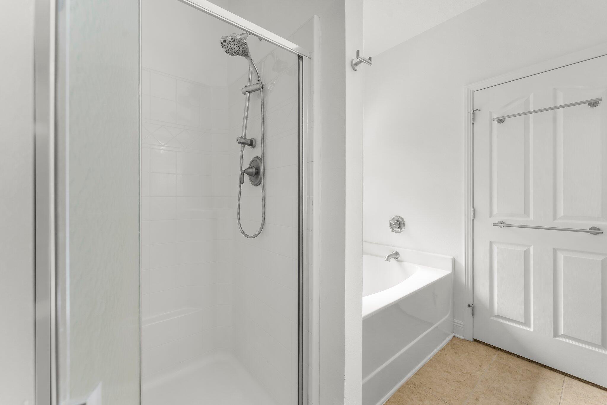 WHISPERING LAKE - Residential Lease