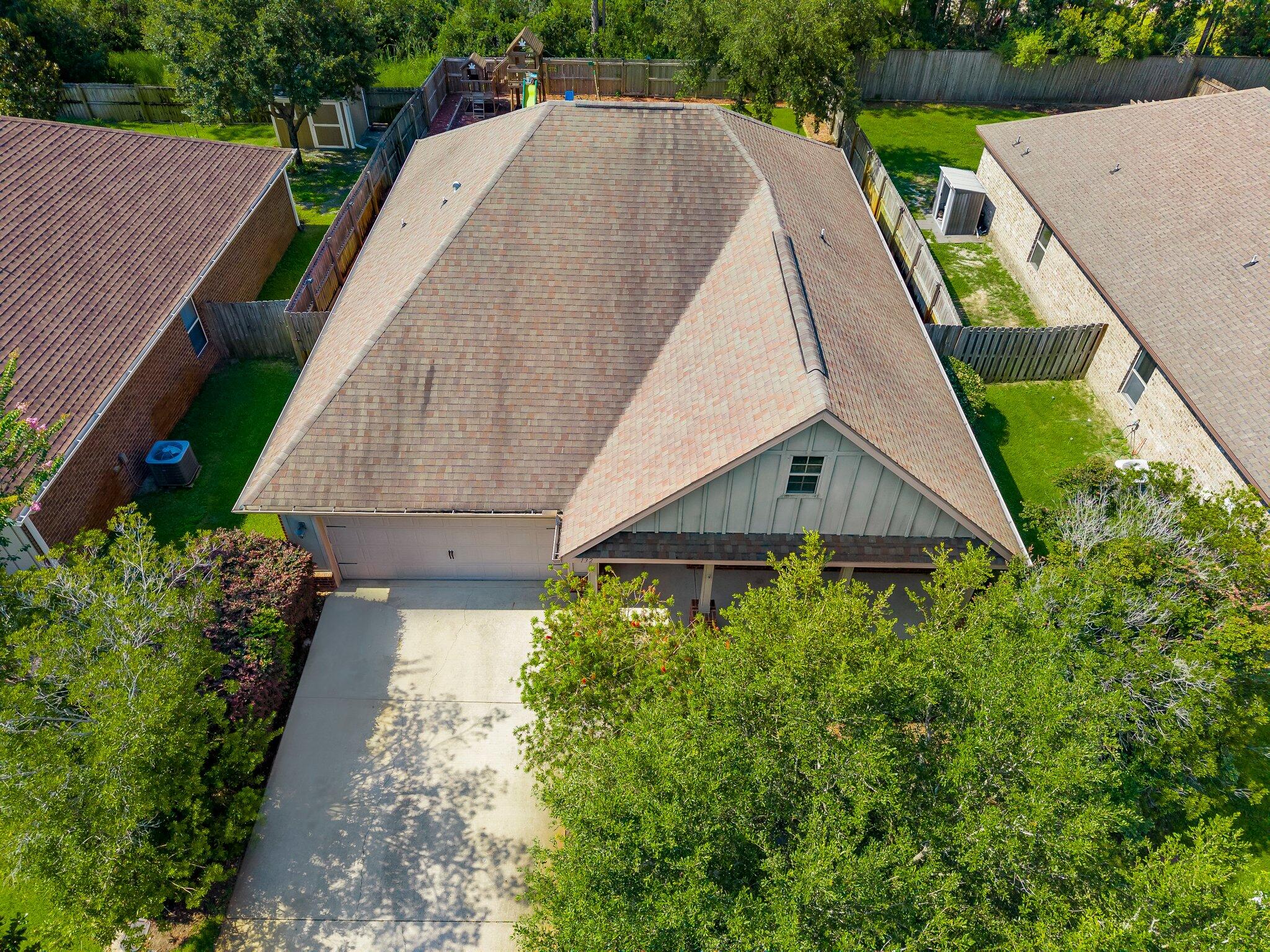 WHISPERING LAKE - Residential Lease