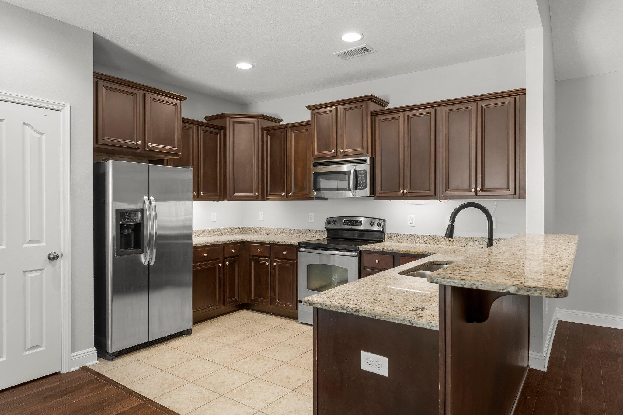 WHISPERING LAKE - Residential Lease