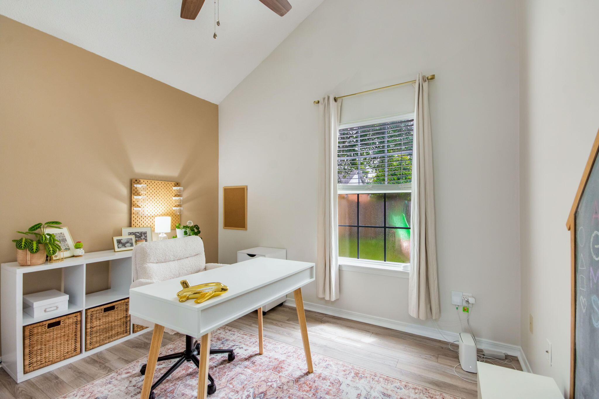 IVALEA GARDENS - Residential