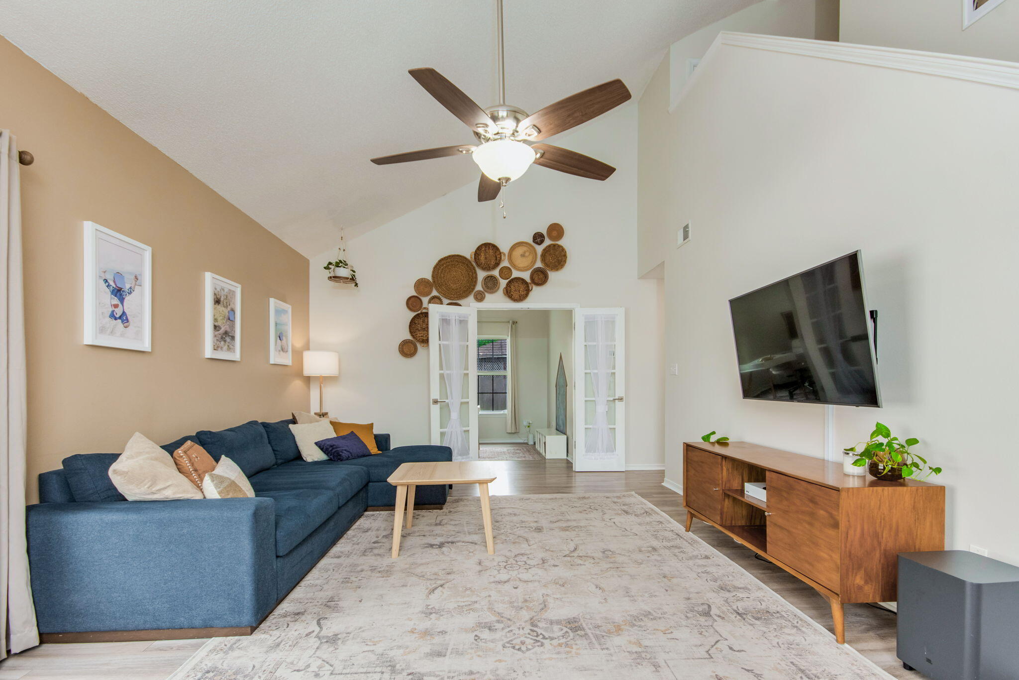 IVALEA GARDENS - Residential