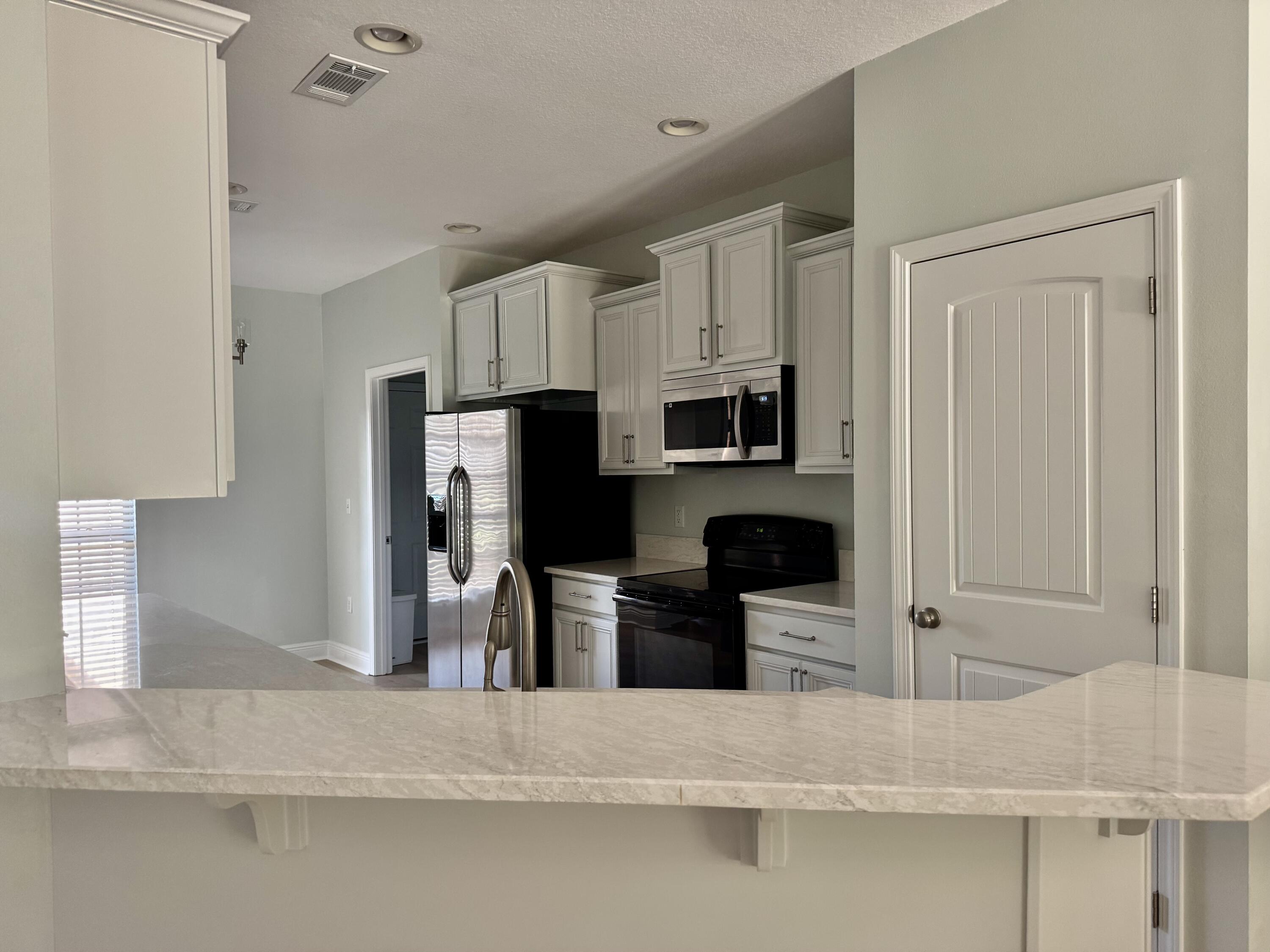 DRIFTWOOD ESTATES - Residential Lease