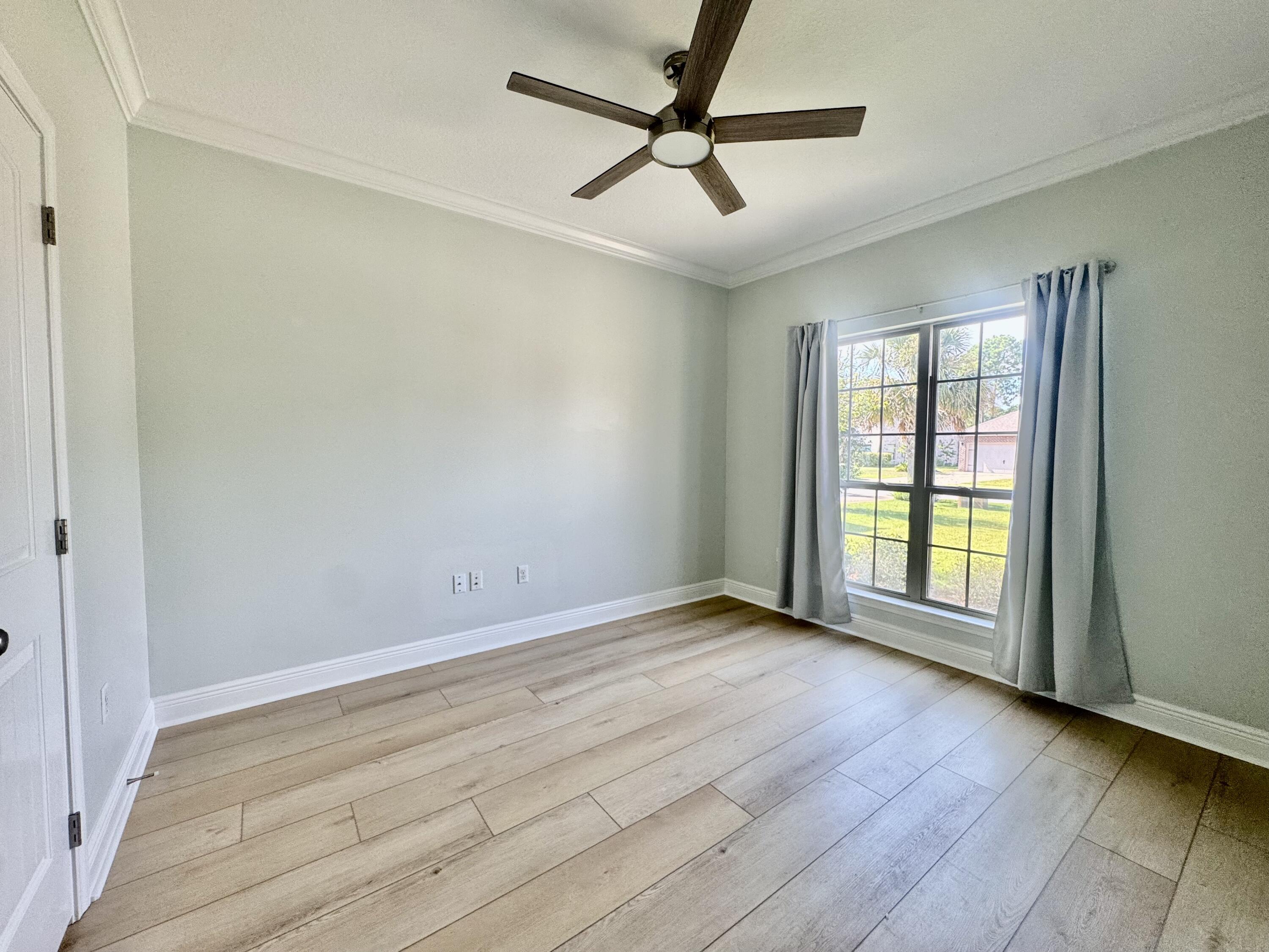 DRIFTWOOD ESTATES - Residential Lease