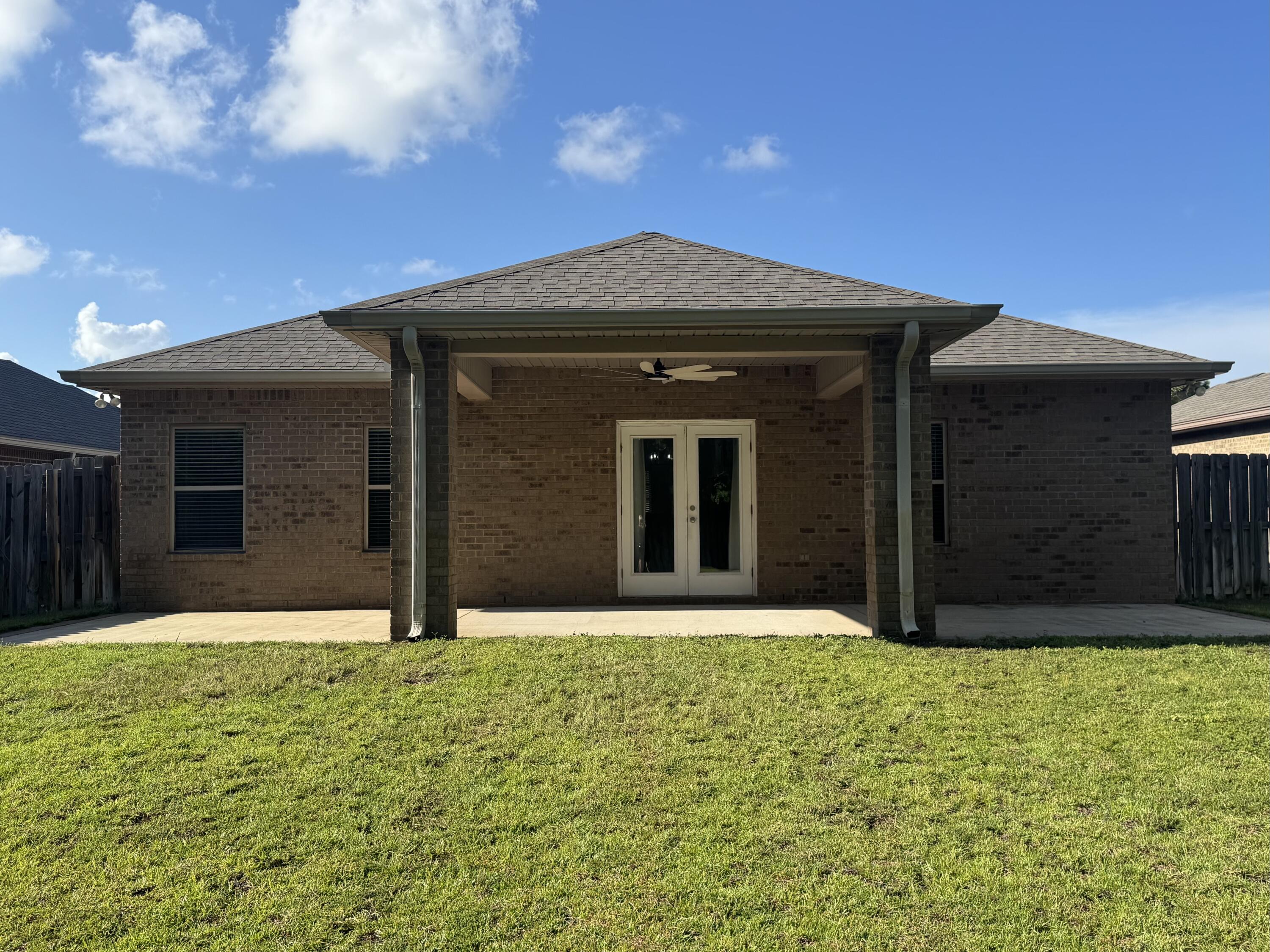 DRIFTWOOD ESTATES - Residential Lease