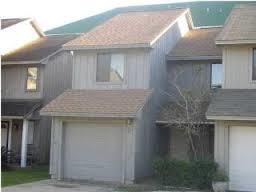 excellent location in the Choctaw school district. close to the bases. 2 story town house with fireplace, 2 large bedrooms, 1 and half bath. tiled on the main living area. fenced in back yard. all appliances convey. single car garage. best value in FWB per foot with garage!