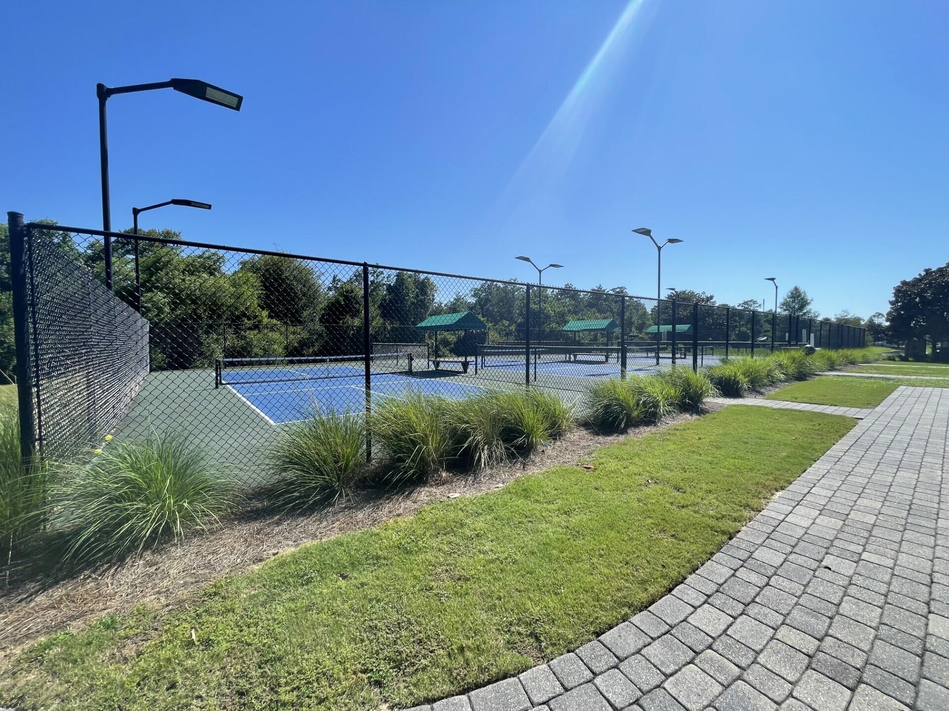 HAMMOCK BAY - Residential