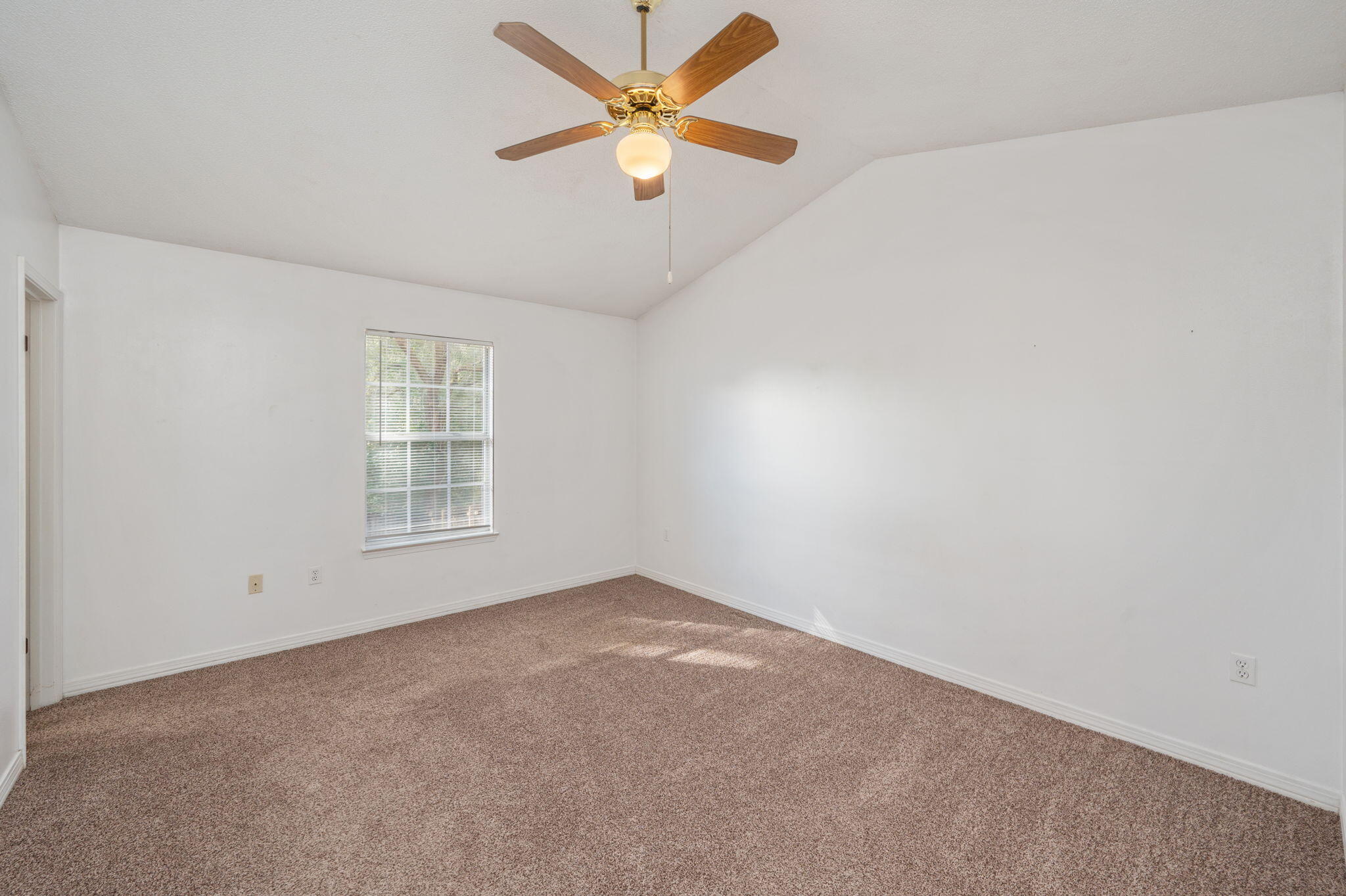 SOUTHVIEW EST PH II - Residential Lease