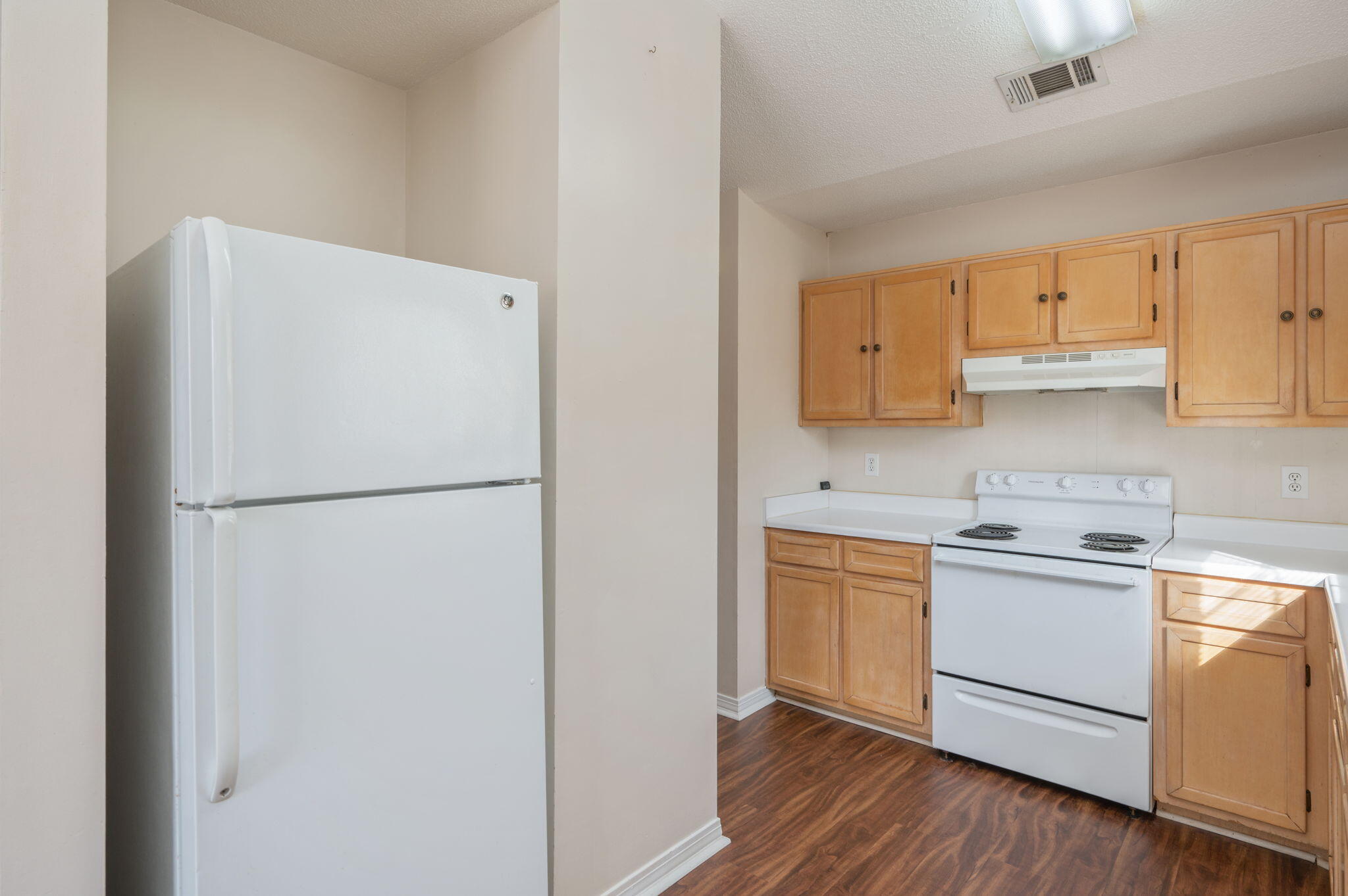 SOUTHVIEW EST PH II - Residential Lease