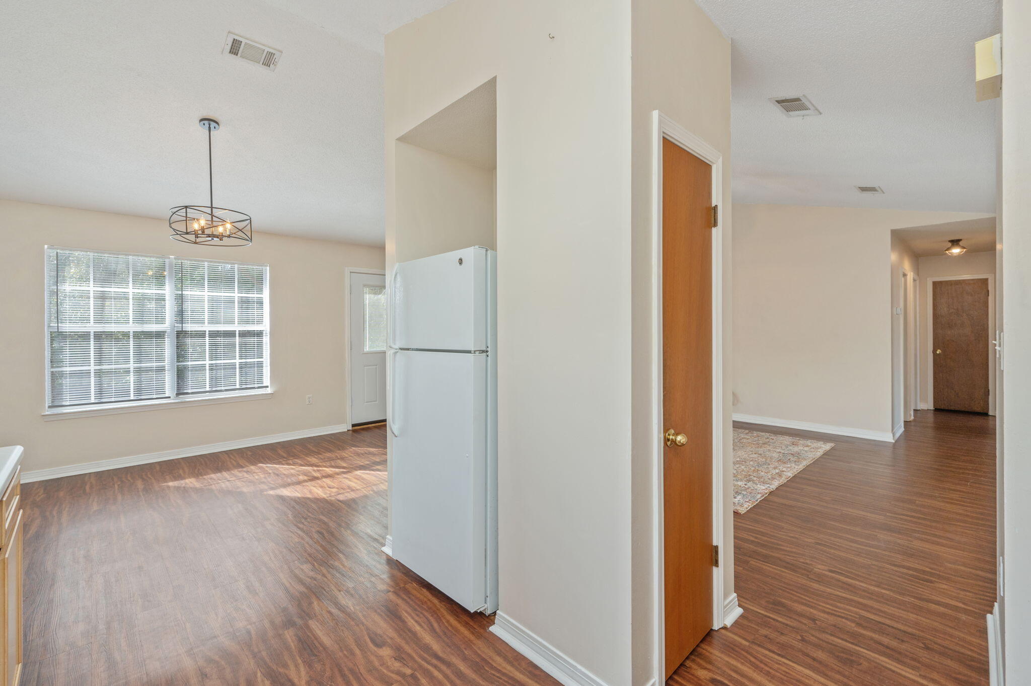 SOUTHVIEW EST PH II - Residential Lease